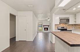 8235 Summer Side Dr, Austin, TX 78759