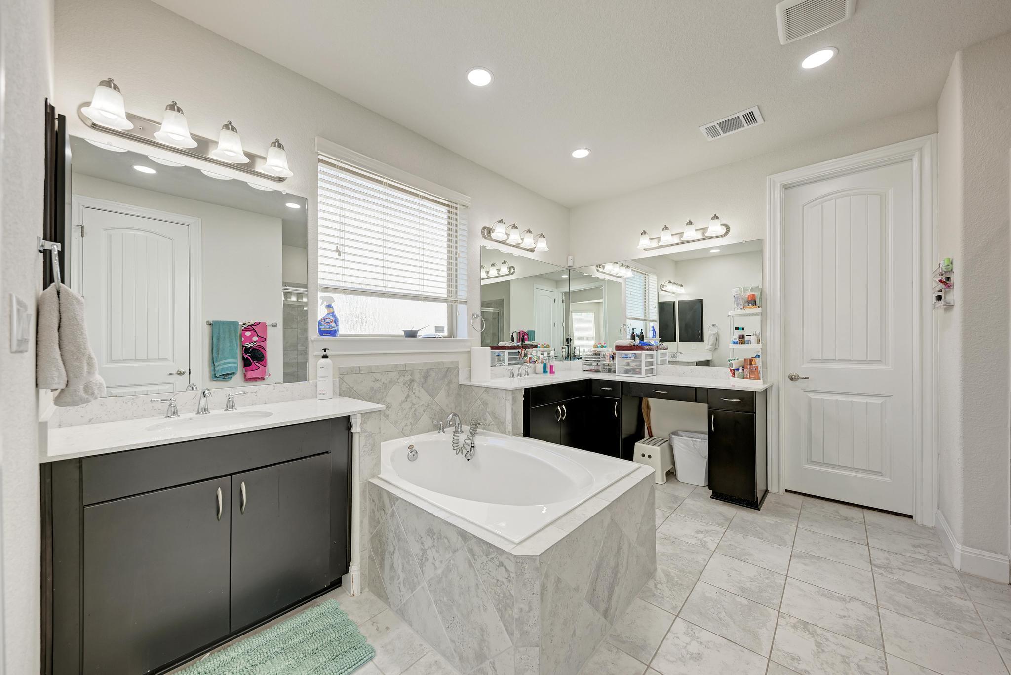 5304 Cipriano Dr, Austin, TX 78738