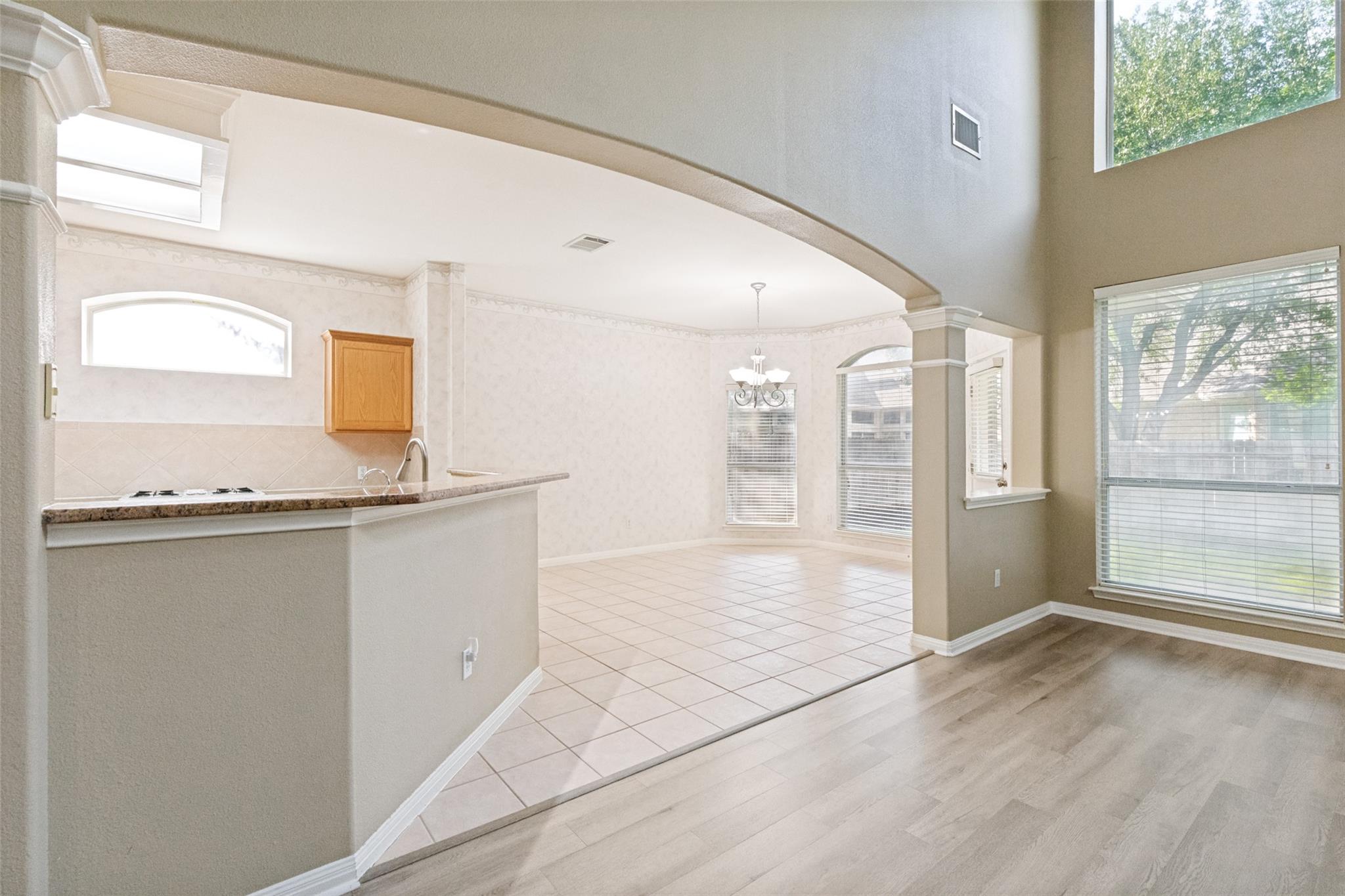 2244 Fernspring Dr, Round Rock, TX 78665