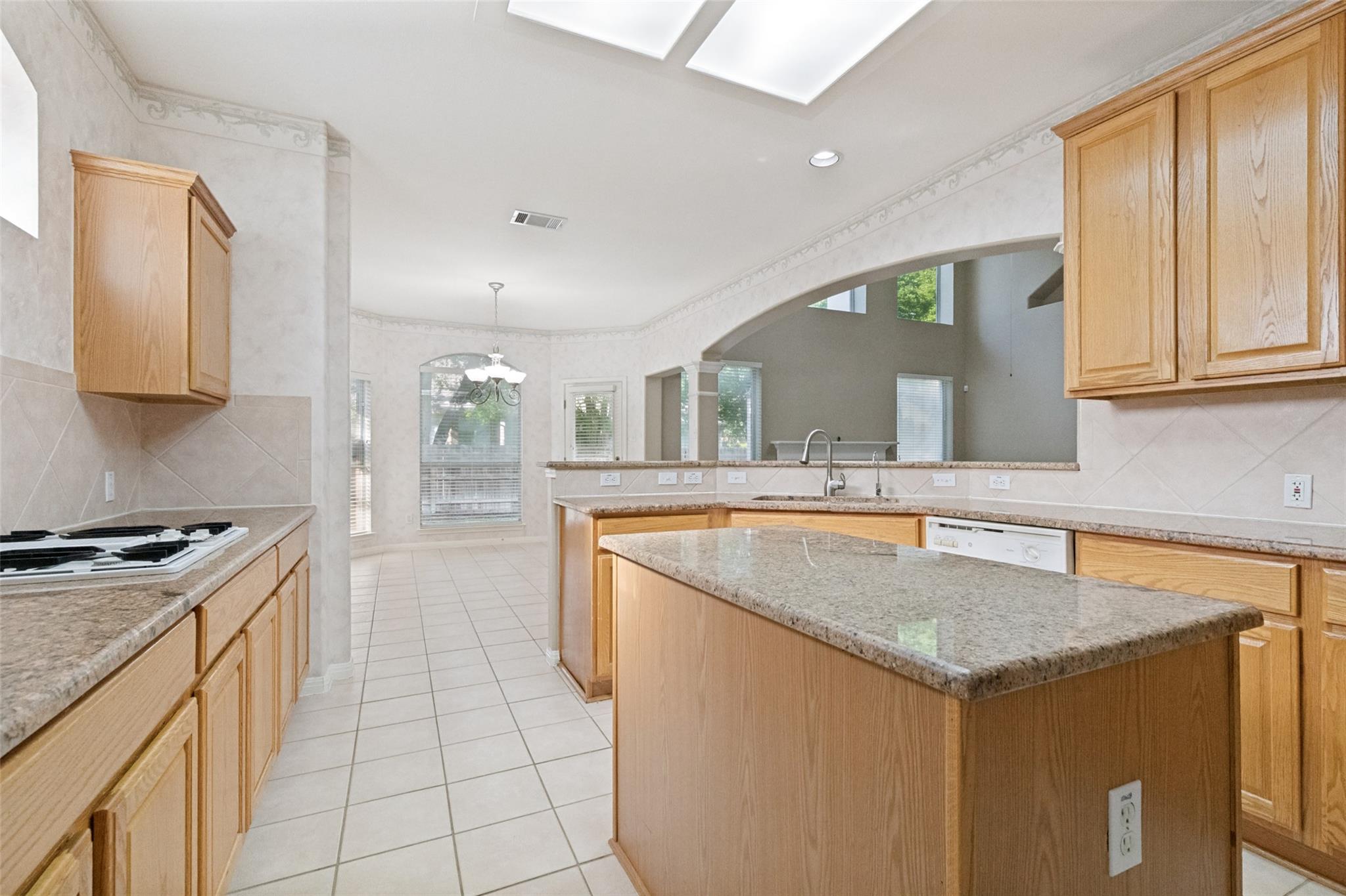 2244 Fernspring Dr, Round Rock, TX 78665