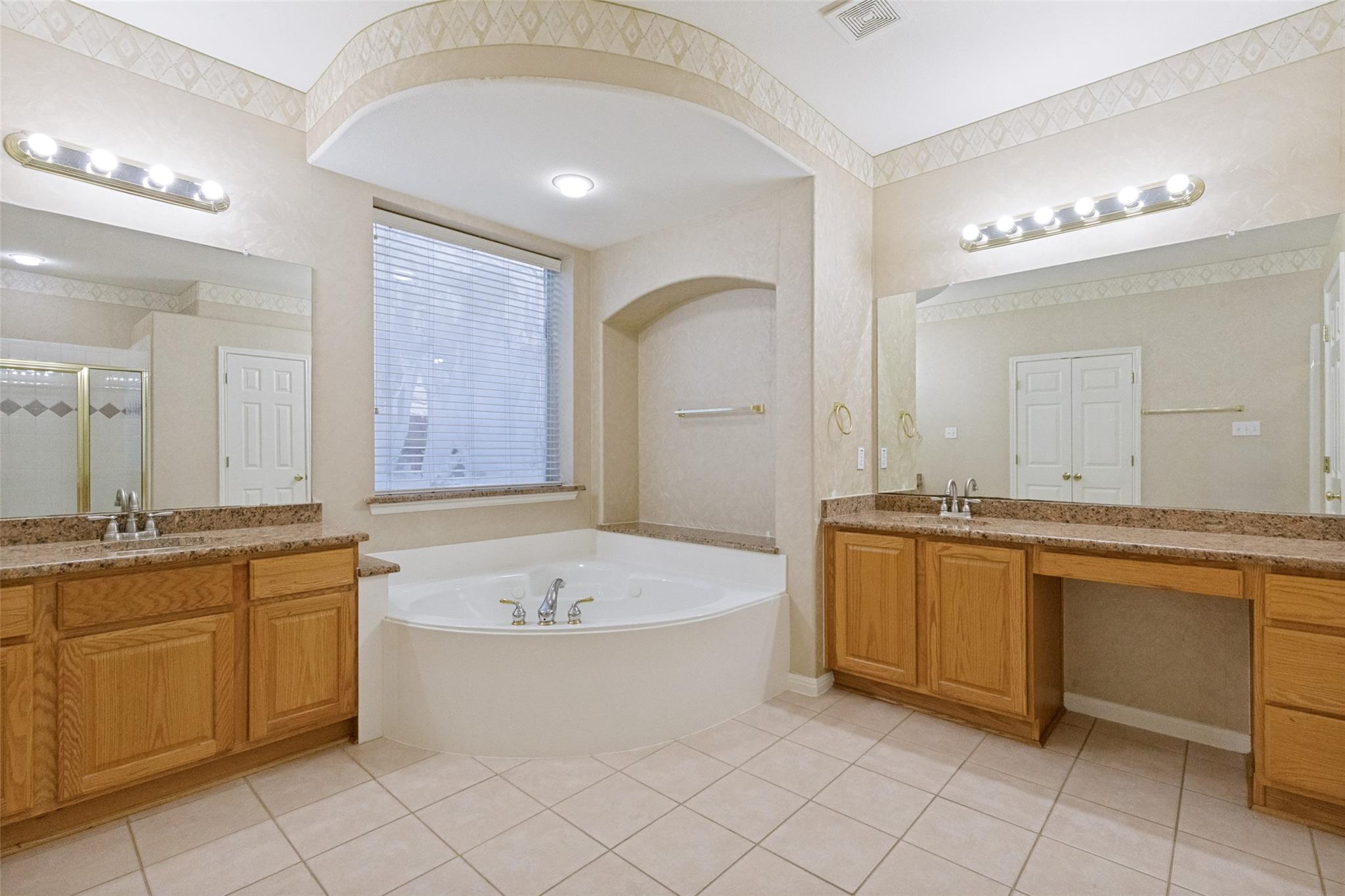 2244 Fernspring Dr, Round Rock, TX 78665