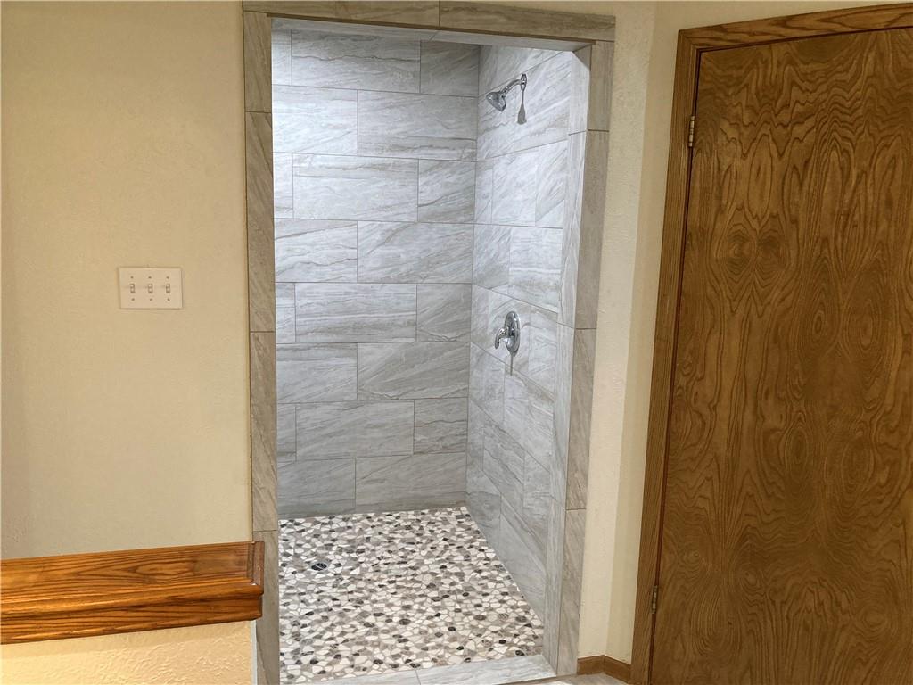 203 Oakwood Dr, Georgetown, TX 78628