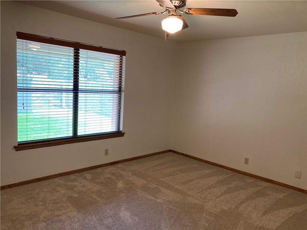 203 Oakwood Dr, Georgetown, TX 78628