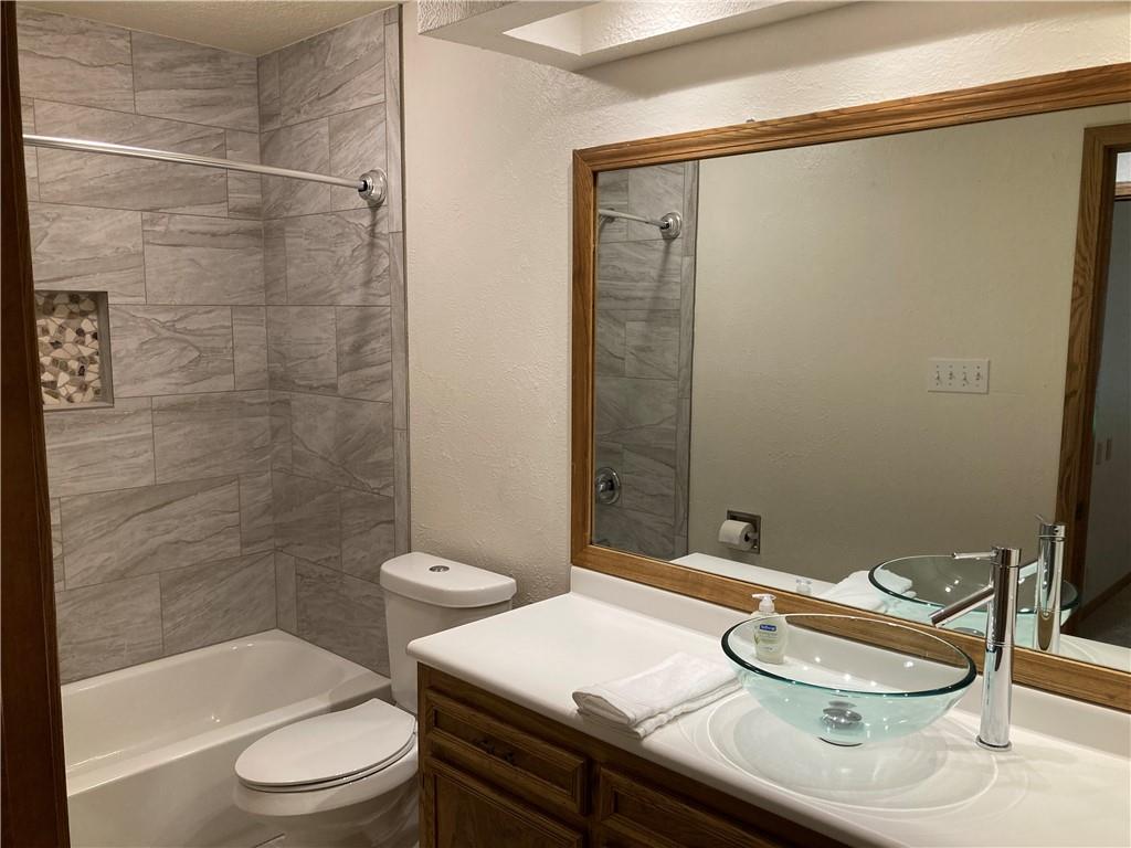 203 Oakwood Dr, Georgetown, TX 78628