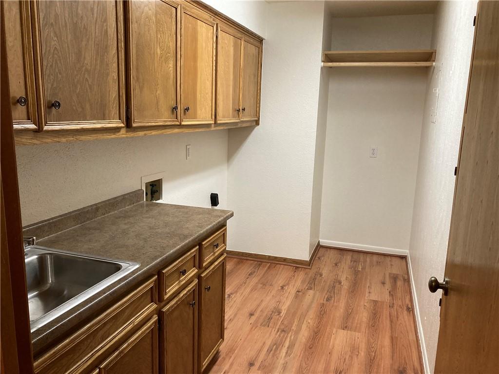 203 Oakwood Dr, Georgetown, TX 78628