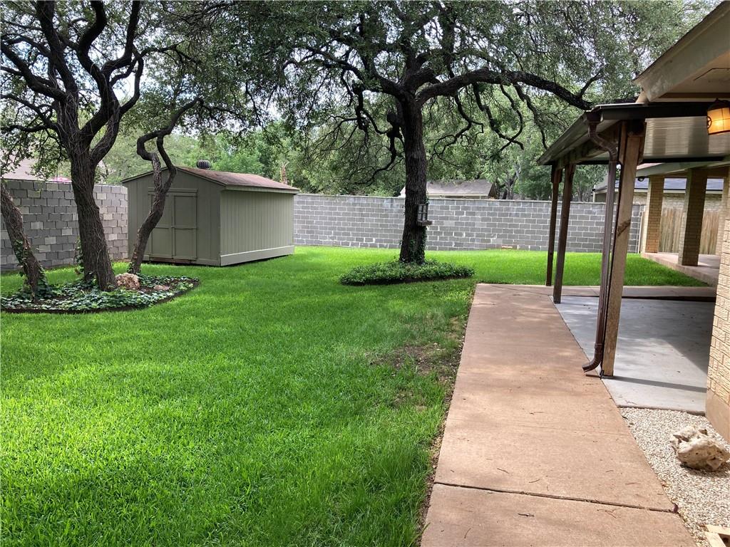 203 Oakwood Dr, Georgetown, TX 78628