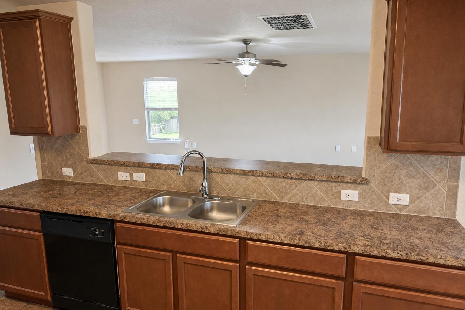 7108 Outfitter Dr, Austin, TX 78744