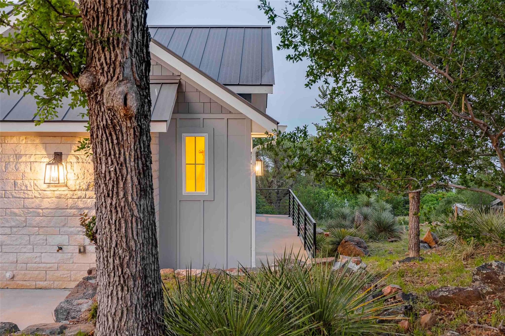 3413 Blue Lake Dr, Horseshoe Bay, TX 78657