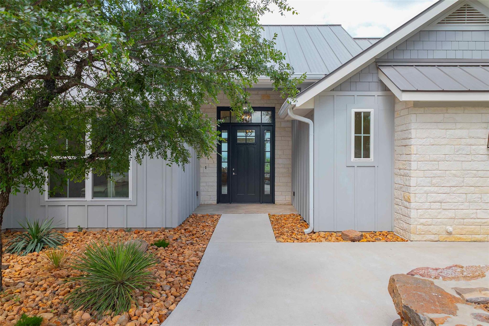 3413 Blue Lake Dr, Horseshoe Bay, TX 78657