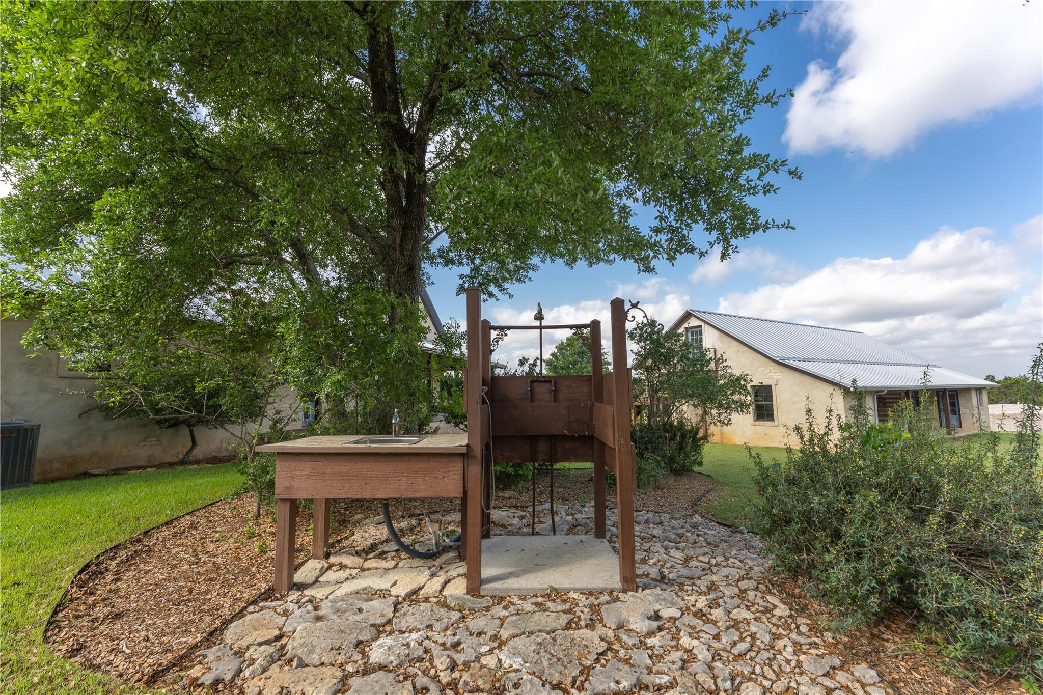 424 Hidden Creek Dr, Dripping Springs, TX 78620