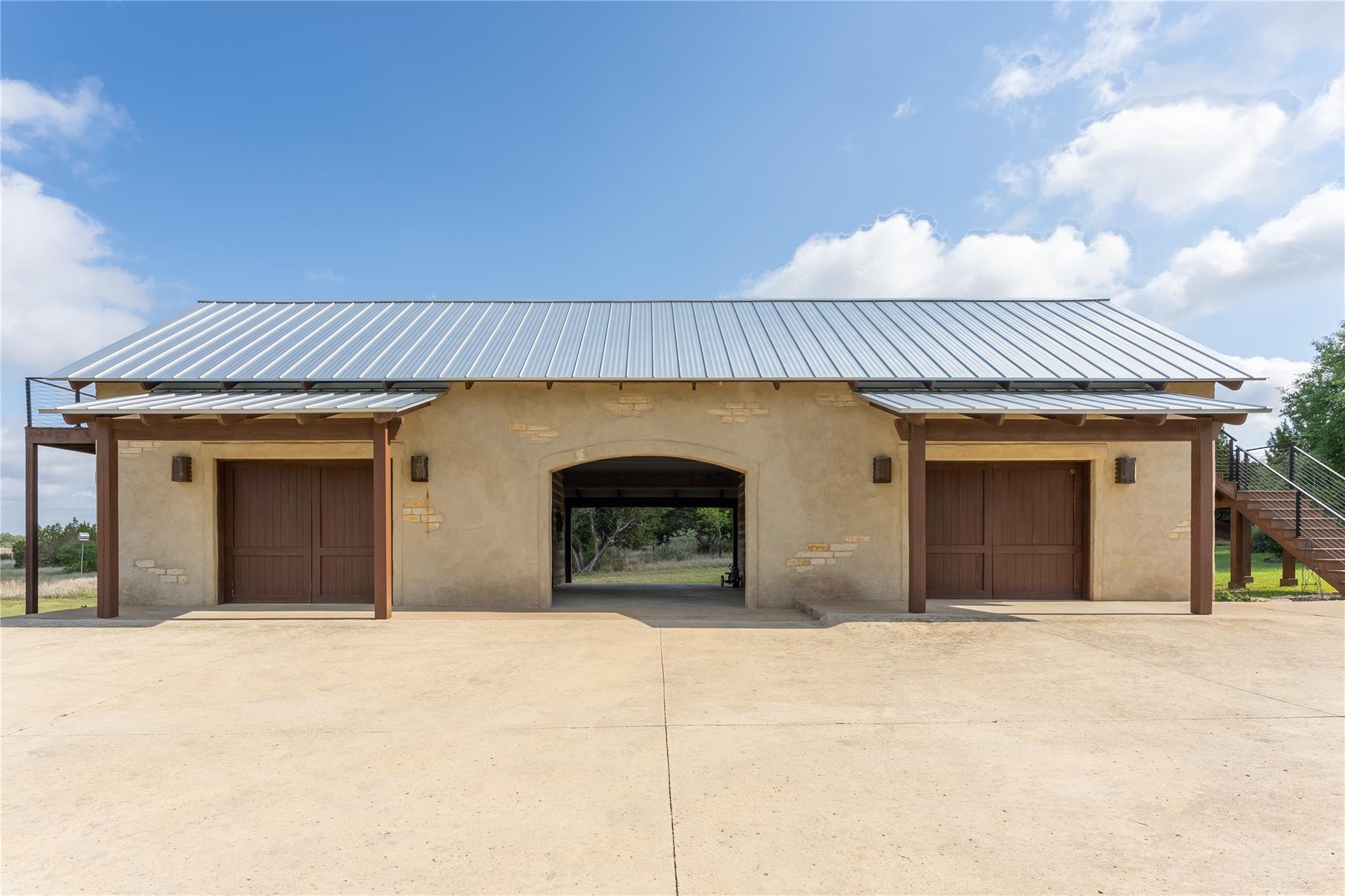 424 Hidden Creek Dr, Dripping Springs, TX 78620