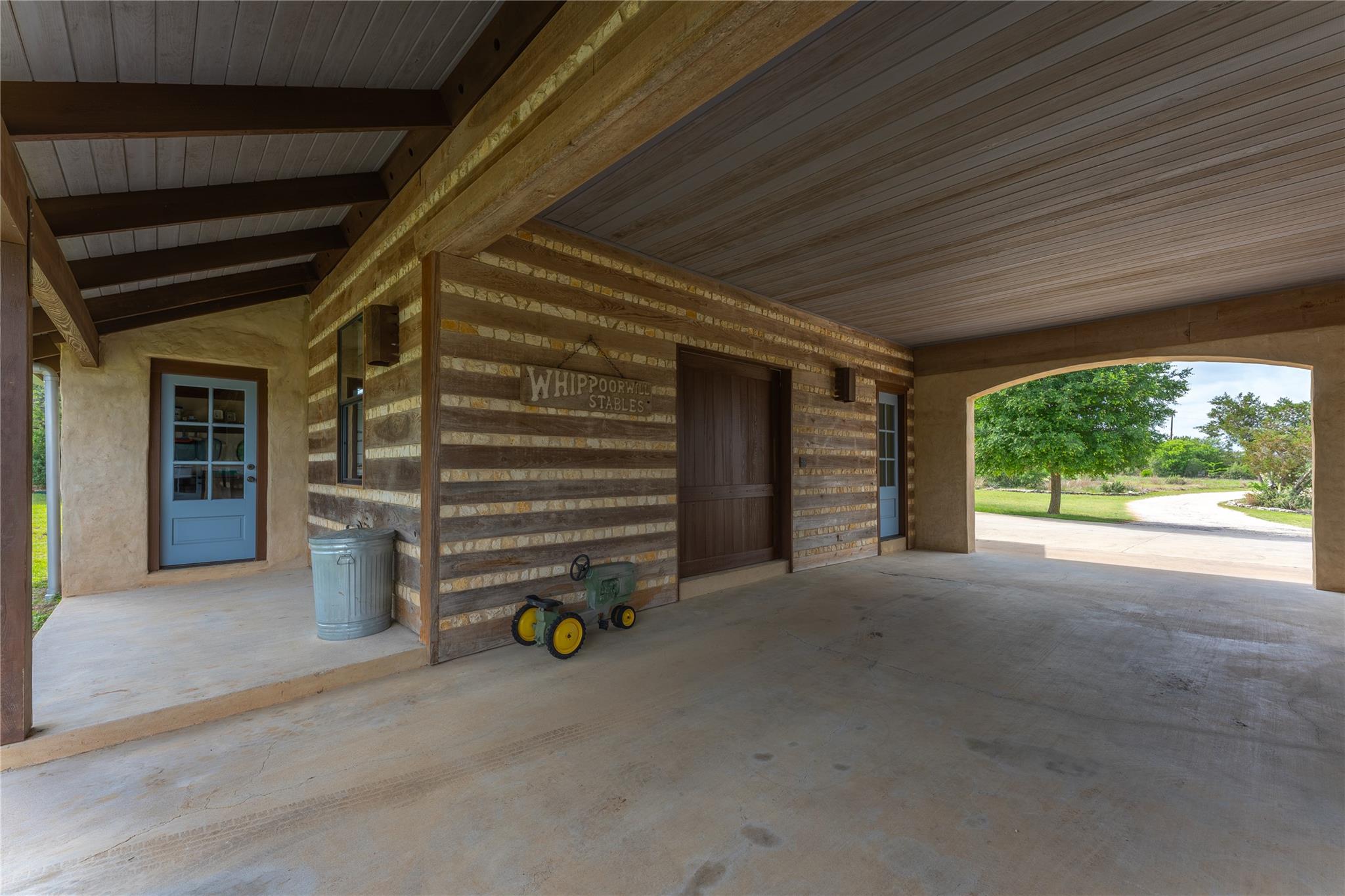 424 Hidden Creek Dr, Dripping Springs, TX 78620