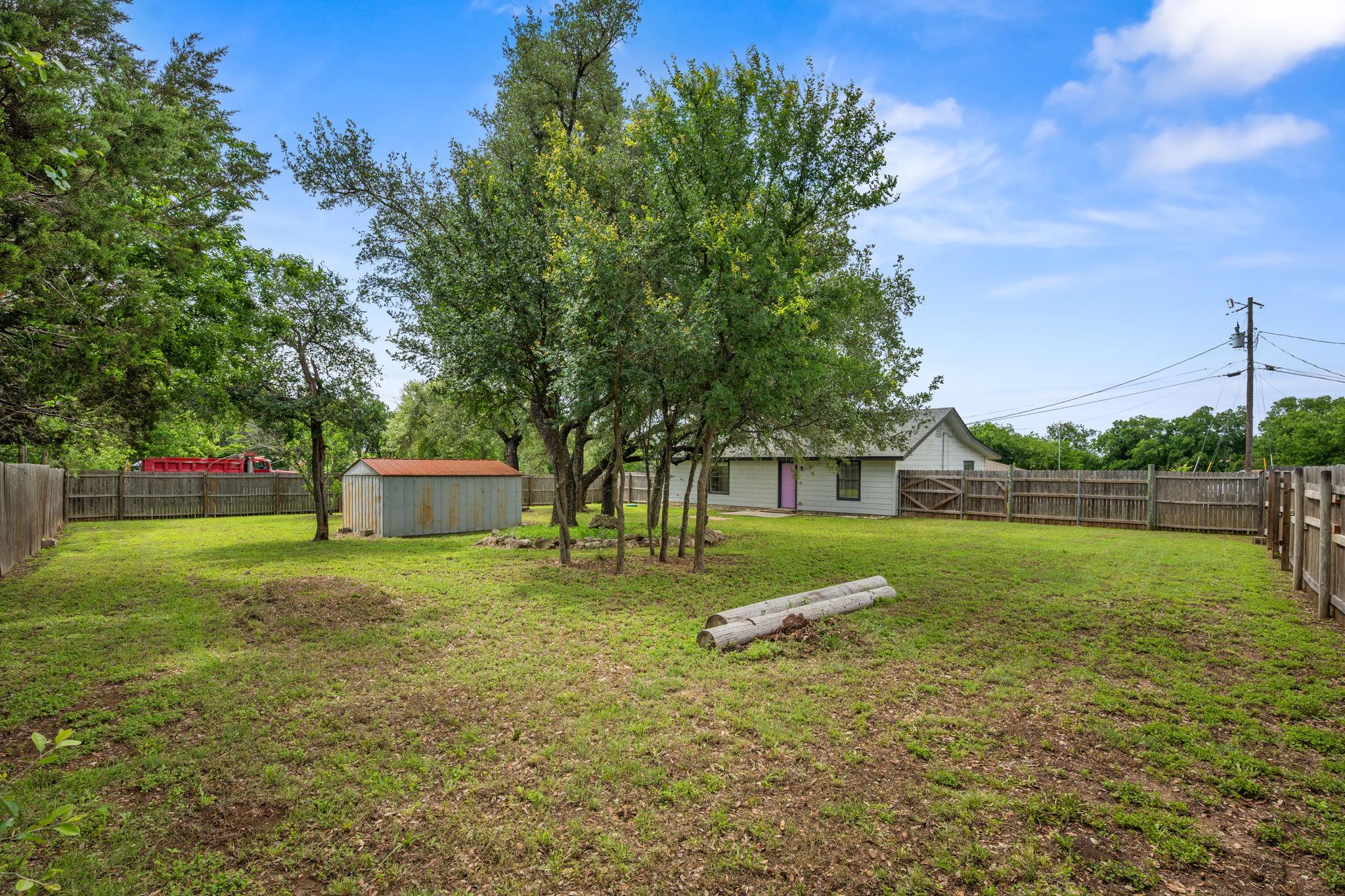 201 Kristi Ln, Liberty Hill, TX 78642