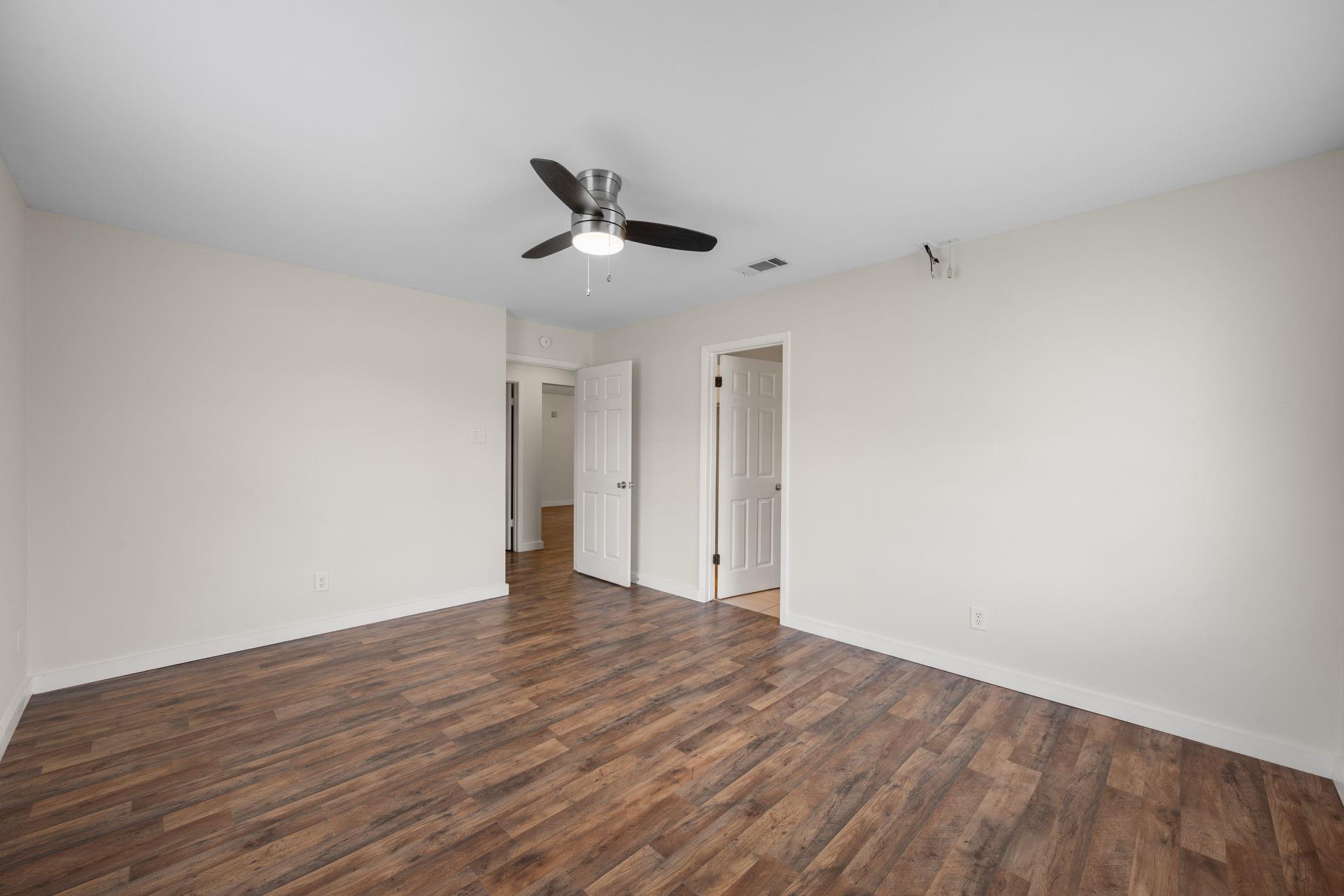 201 Kristi Ln, Liberty Hill, TX 78642