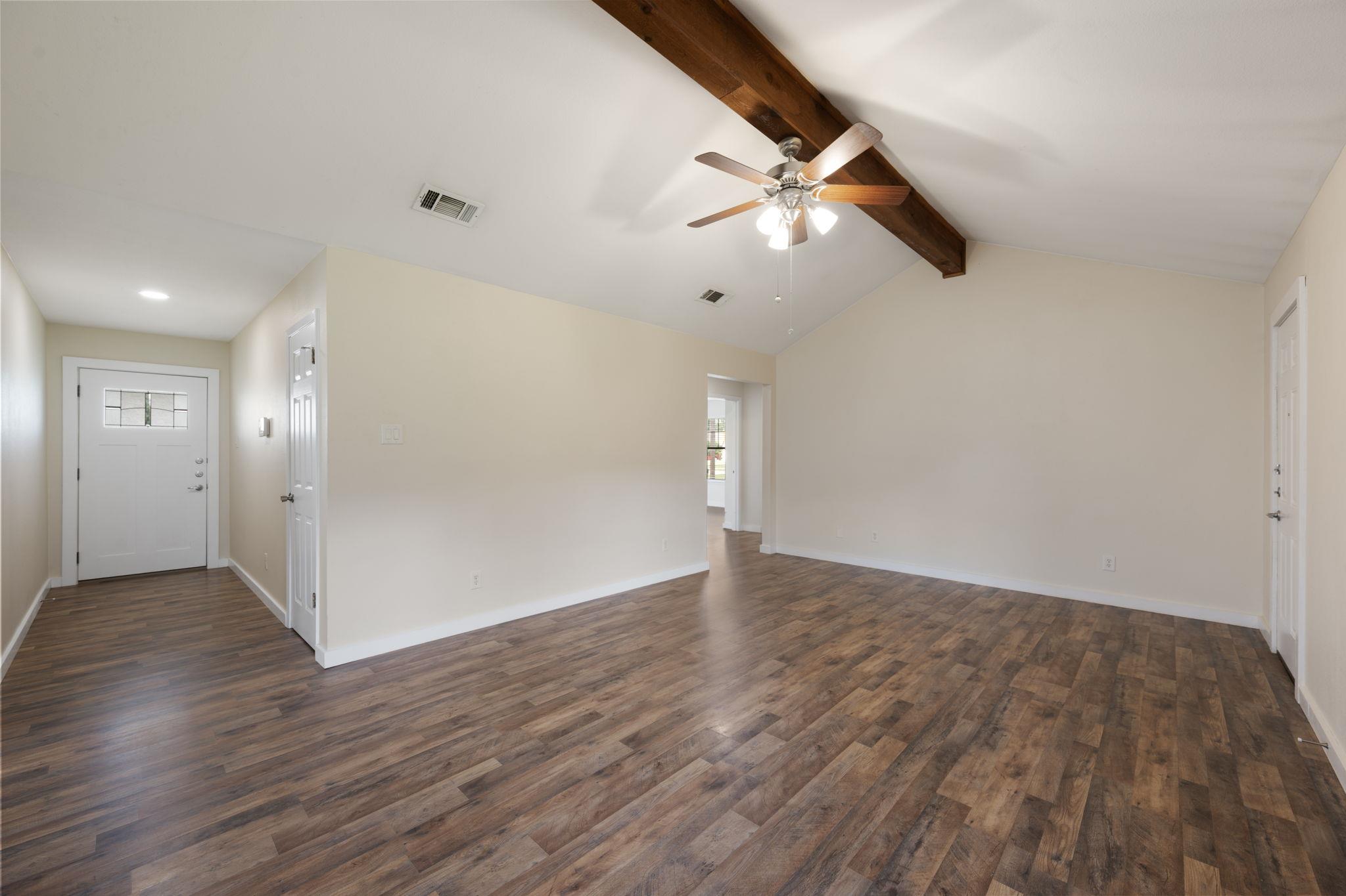 201 Kristi Ln, Liberty Hill, TX 78642