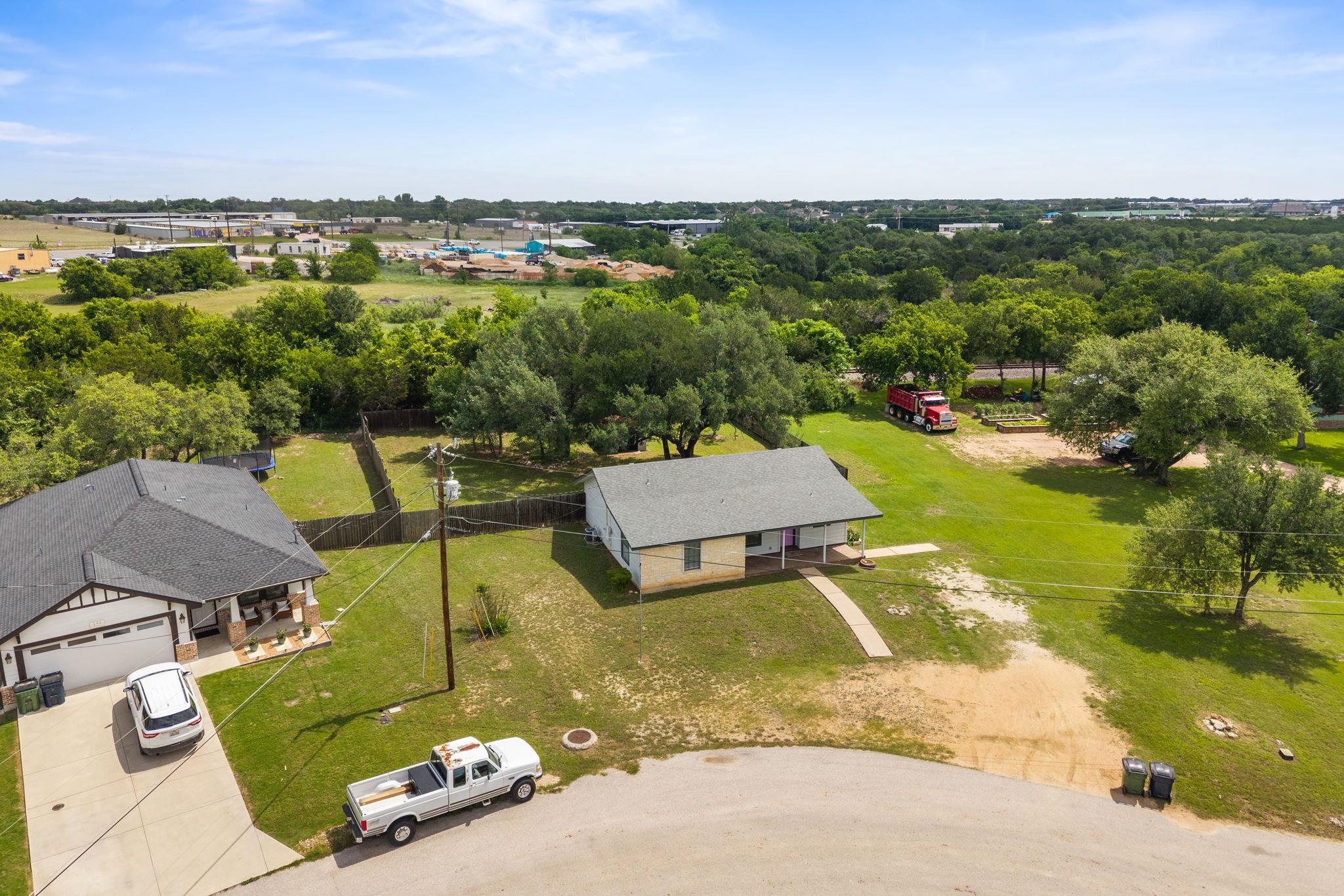 201 Kristi Ln, Liberty Hill, TX 78642