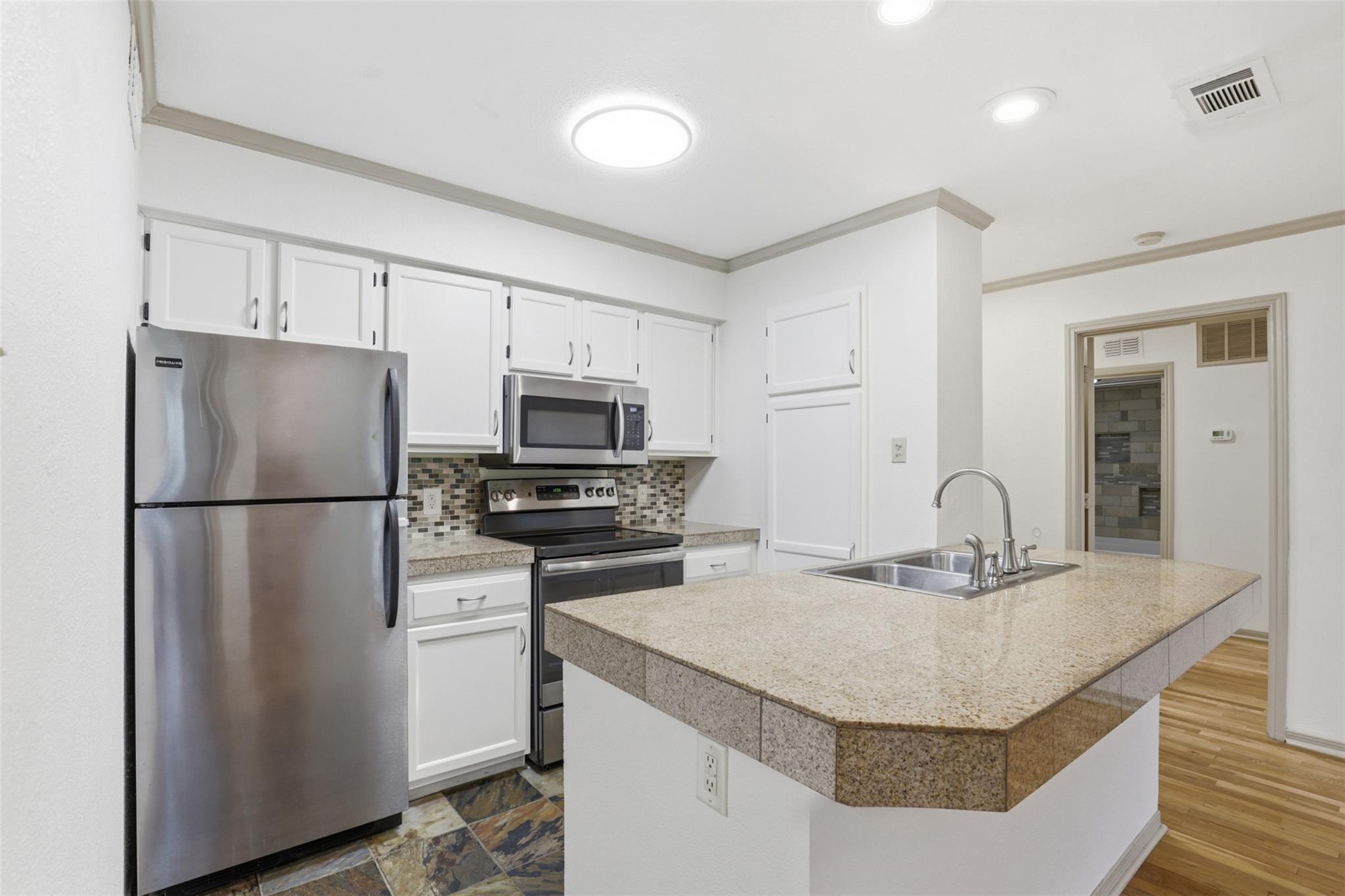 8888 Tallwood Dr # 2202, Austin, TX 78759