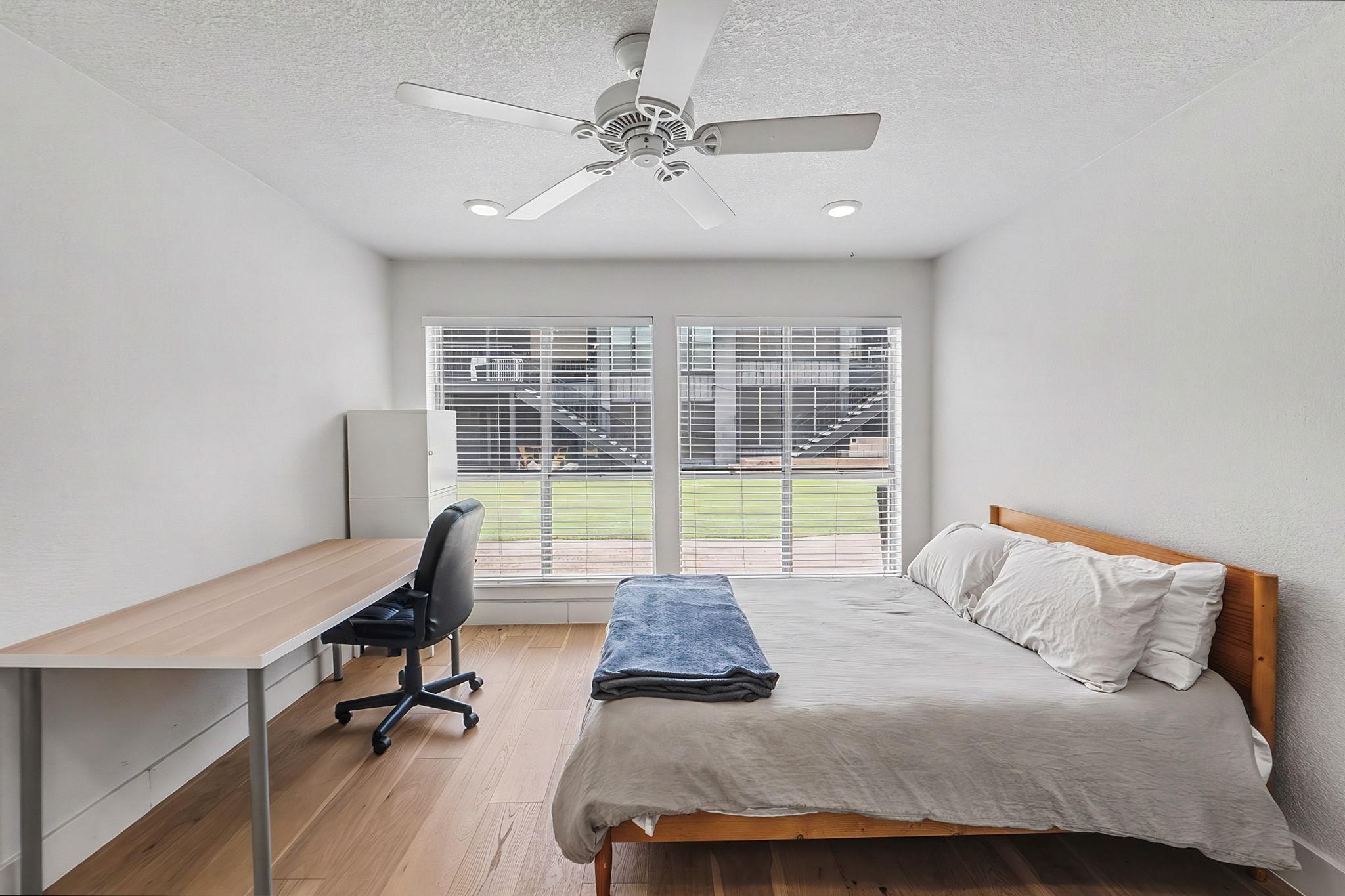 909 Reinli St # 118, Austin, TX 78751