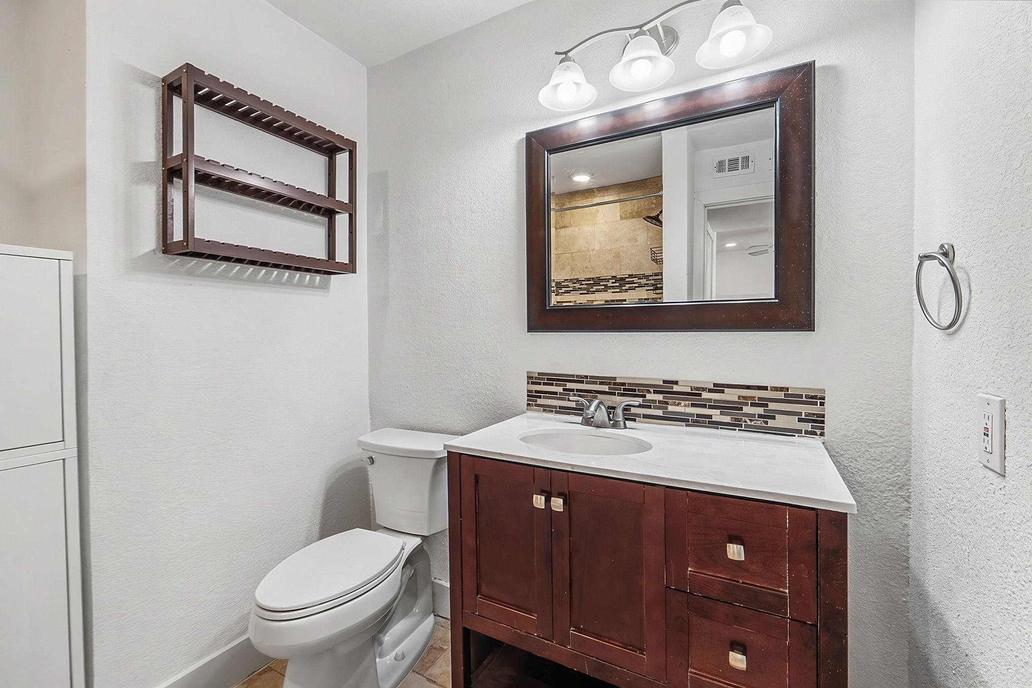 909 Reinli St # 118, Austin, TX 78751