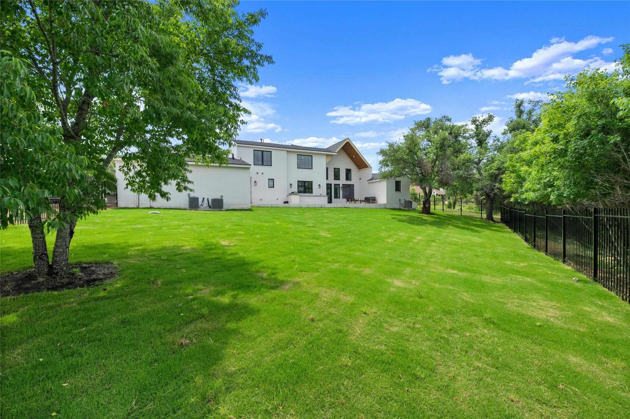 14302 Fallen Timber Dr, Austin, TX 78734