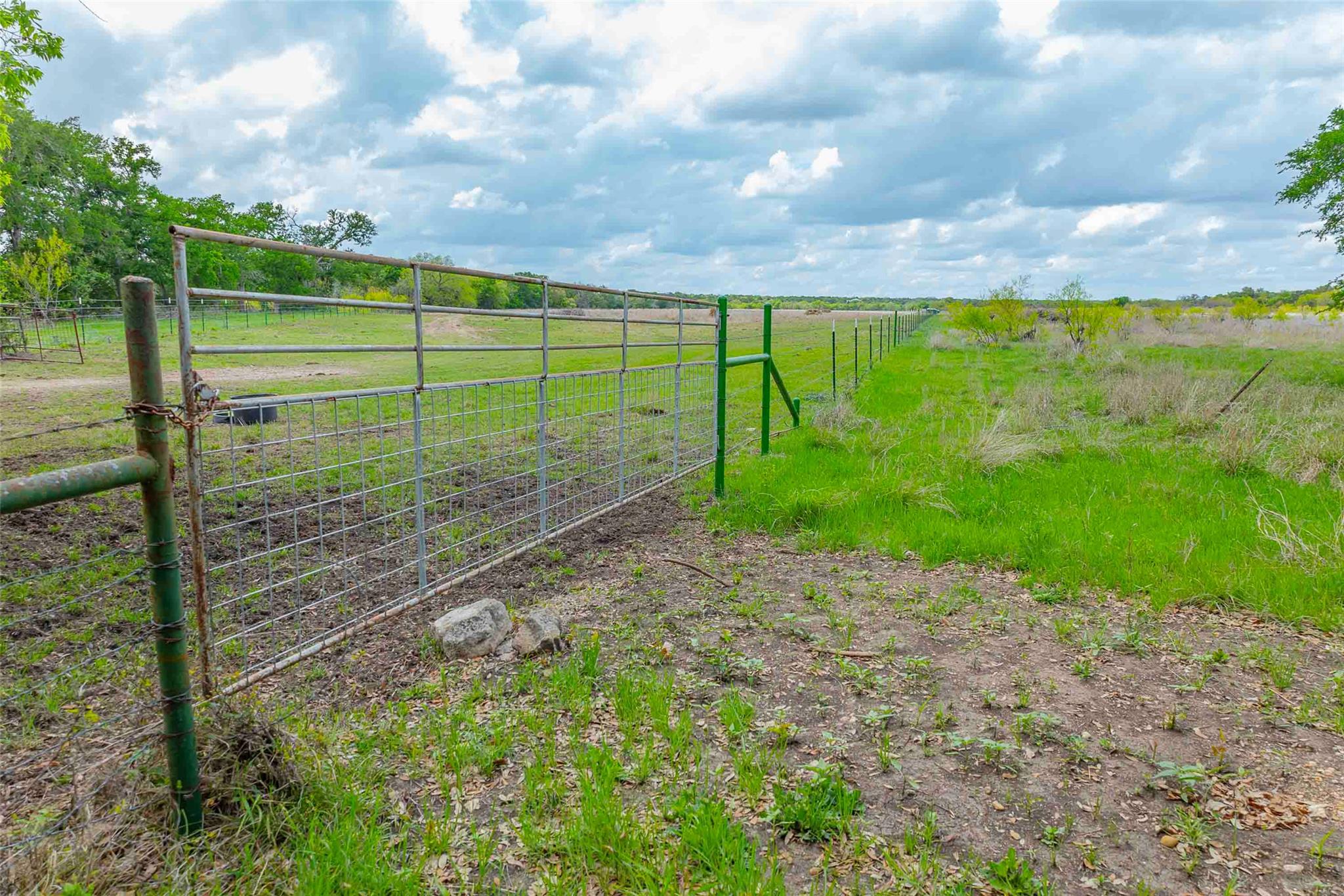 910 Abbey Rd, Liberty Hill, TX 78642