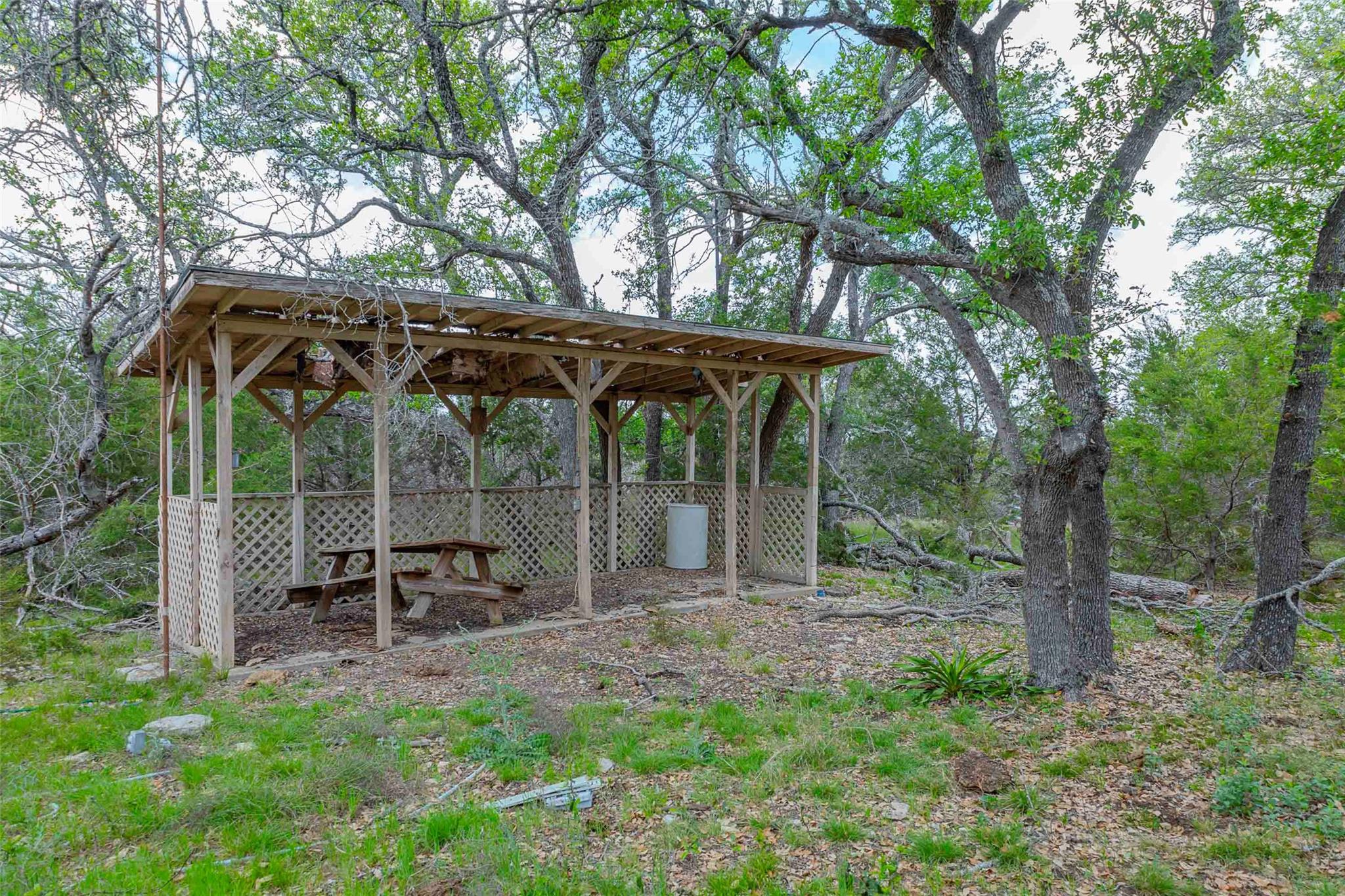 910 Abbey Rd, Liberty Hill, TX 78642