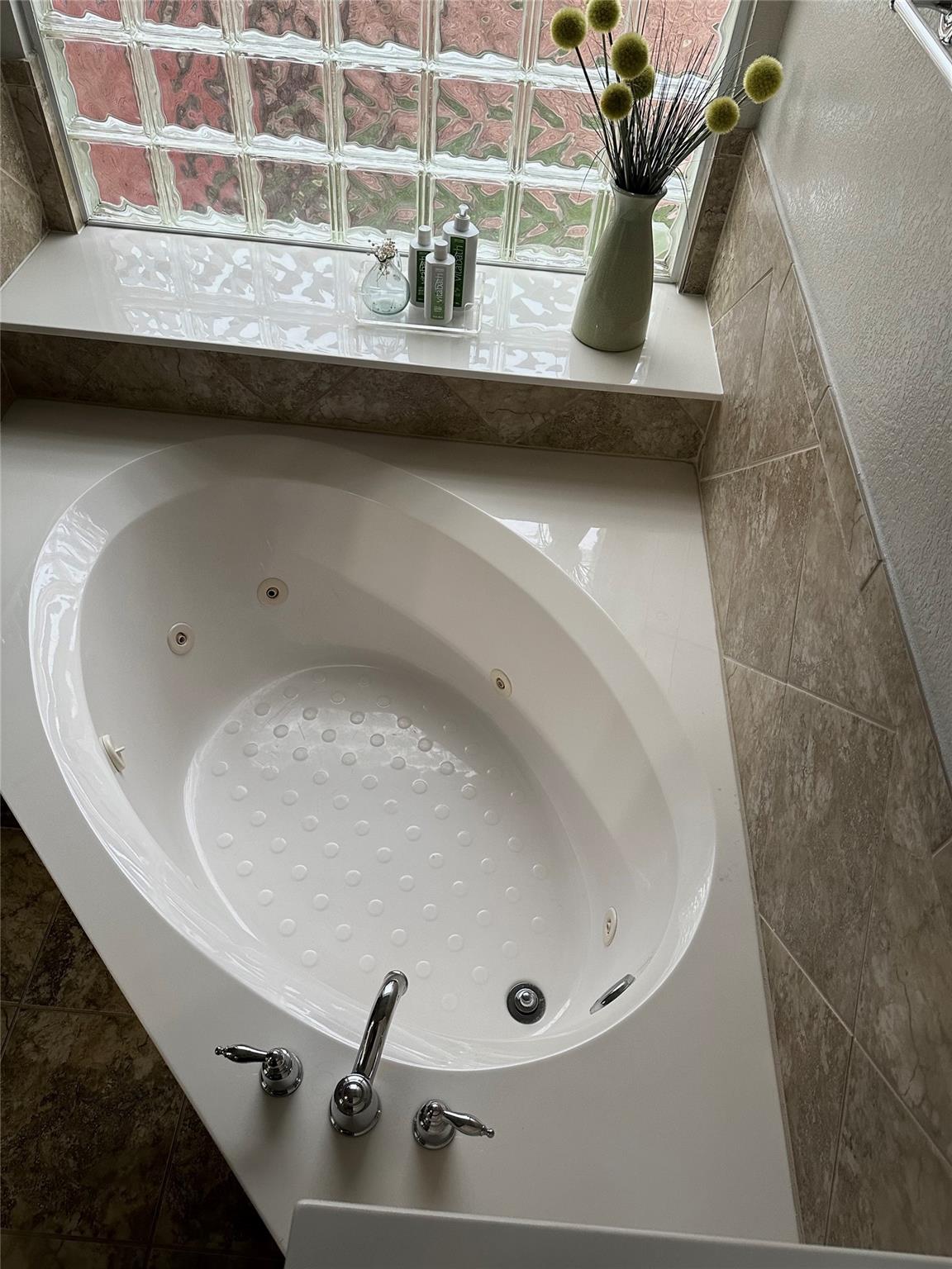 10024 Lisi Anne Dr, Austin, TX 78717