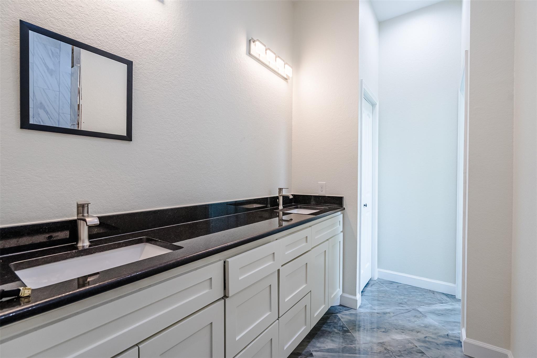 1354 OLD PIN OAK Rd, Paige, TX 78659