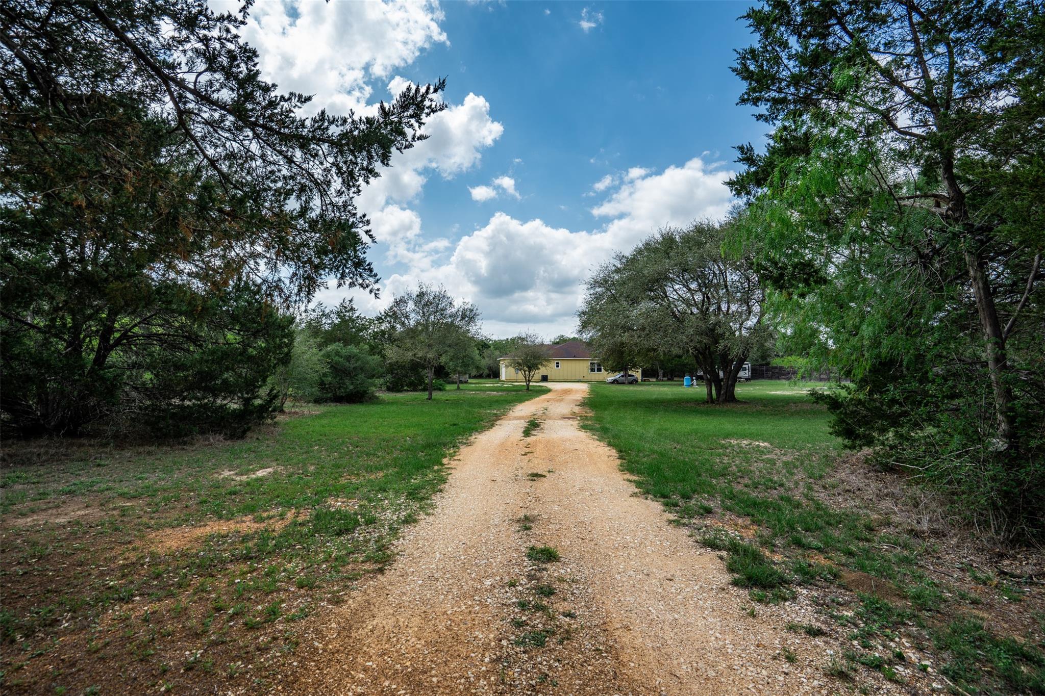 1354 OLD PIN OAK Rd, Paige, TX 78659