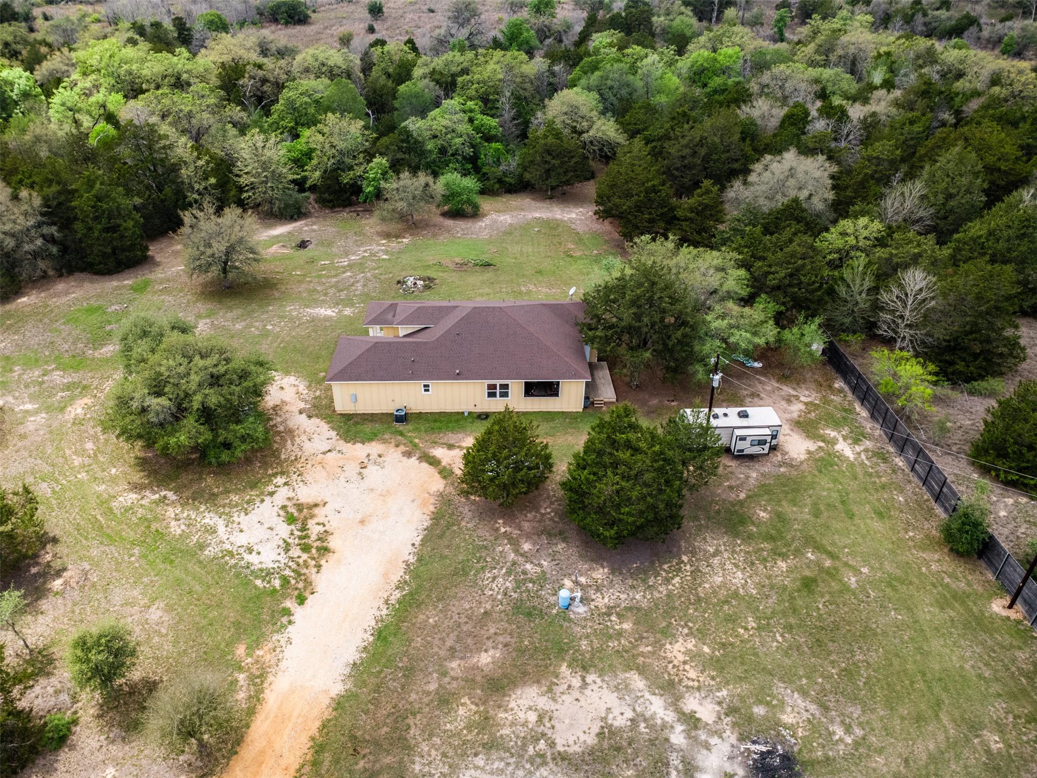 1354 OLD PIN OAK Rd, Paige, TX 78659
