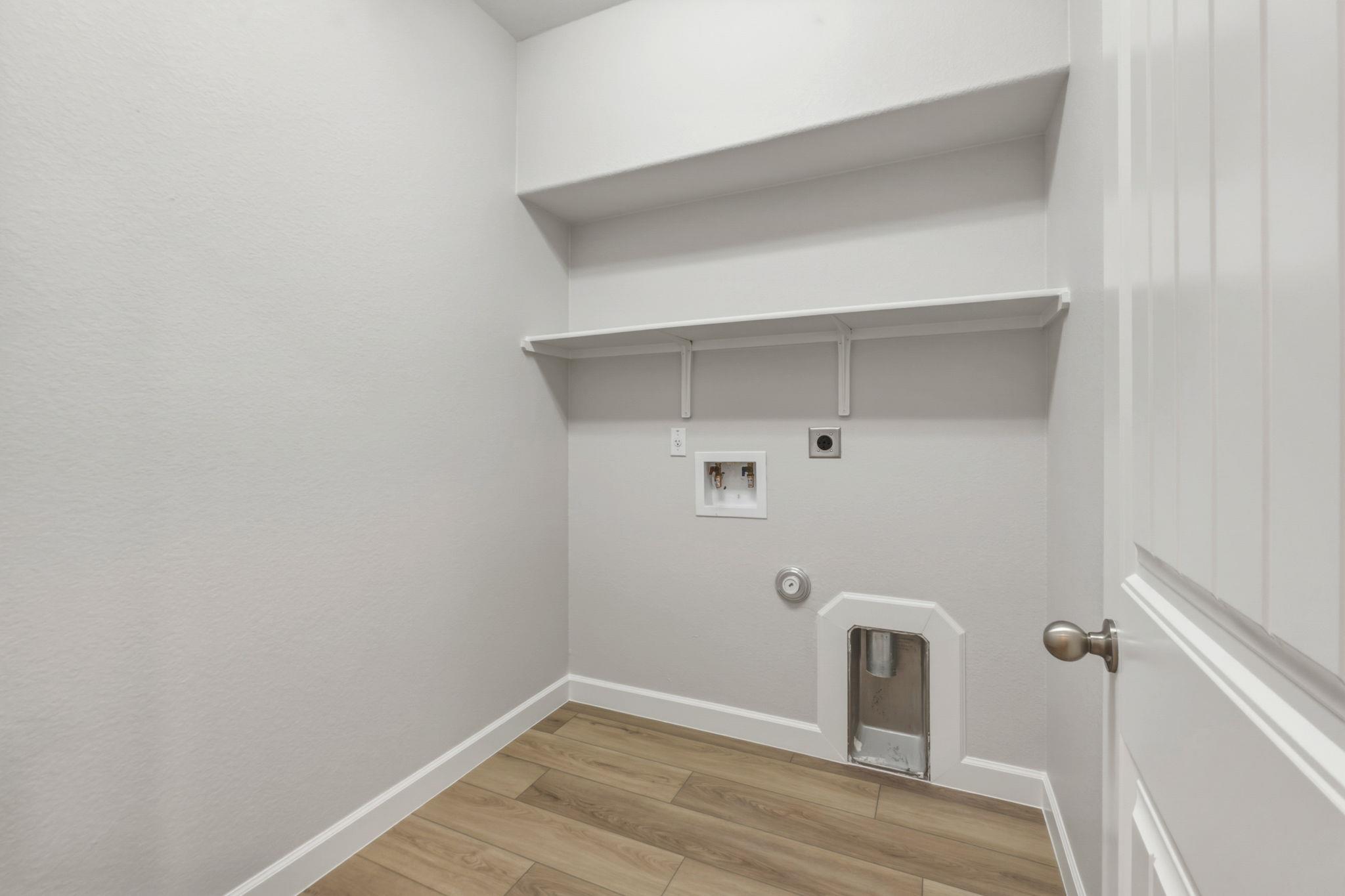 301 Serpentine Ln, Jarrell, TX 76537