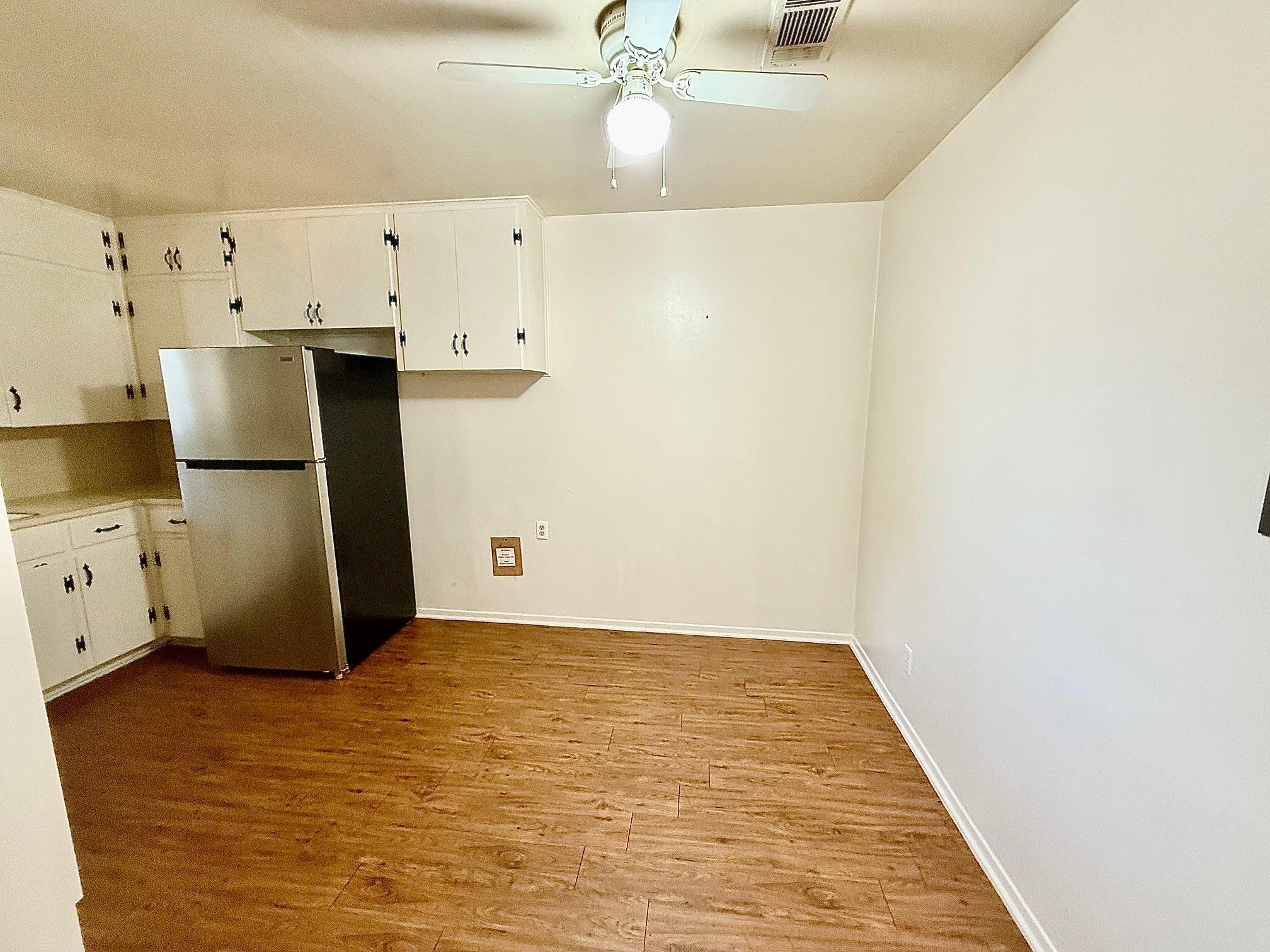 2411 S 5th St # 4, Austin, TX 78704