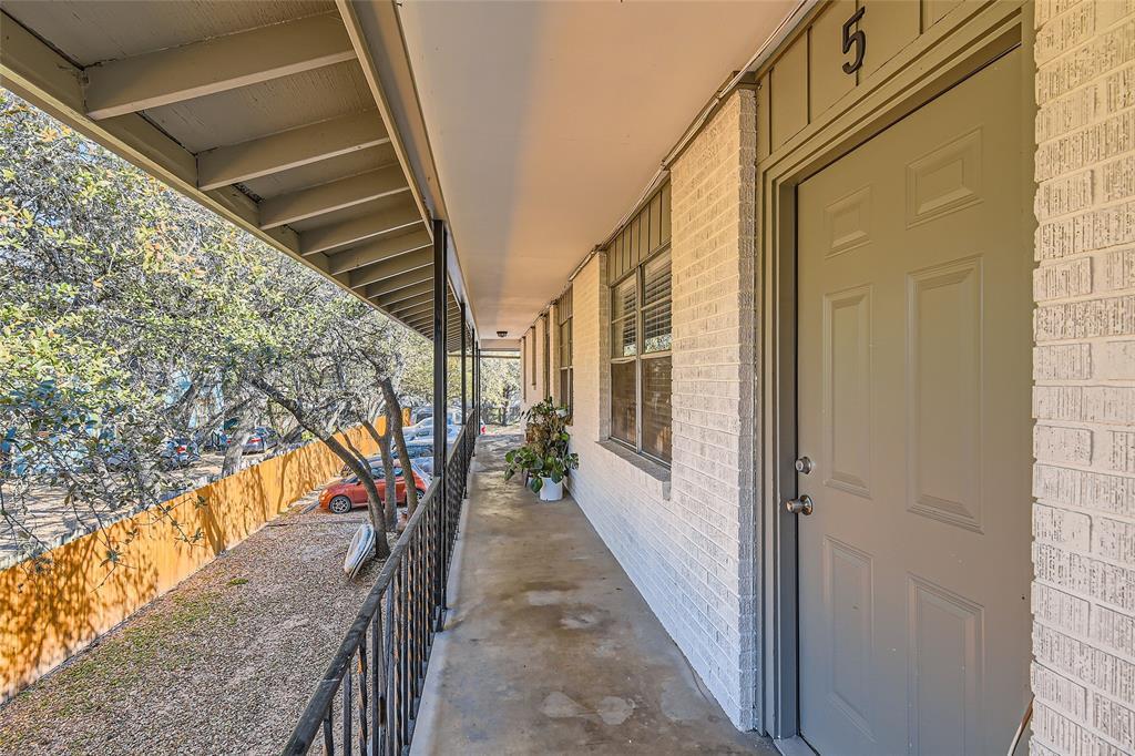 2411 S 5th St # 4, Austin, TX 78704