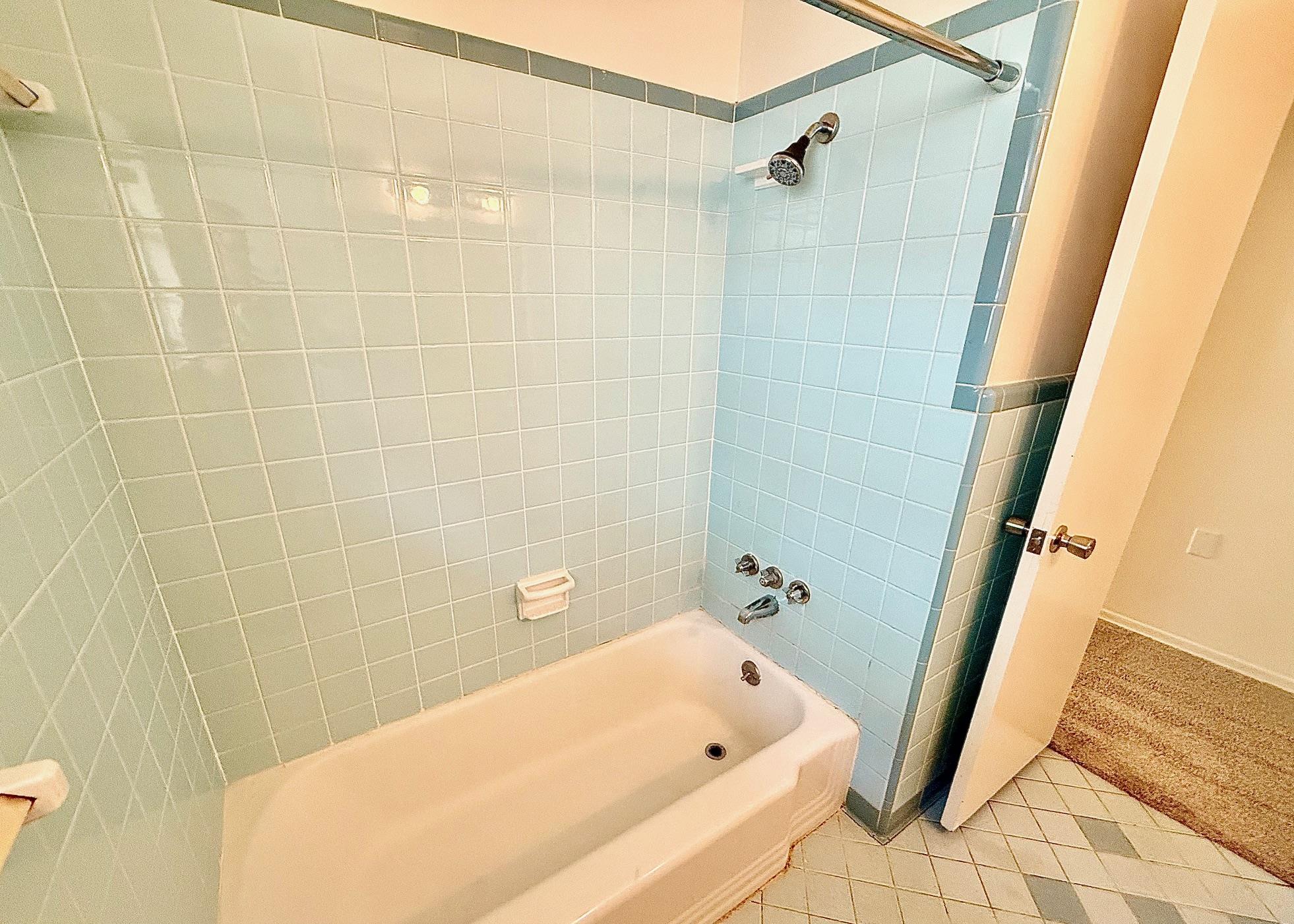 2411 S 5th St # 4, Austin, TX 78704