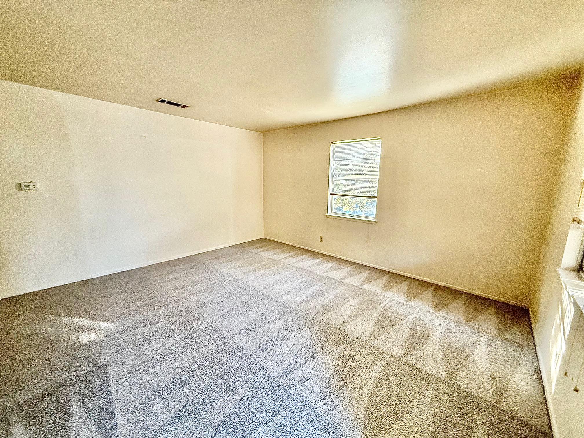 2411 S 5th St # 4, Austin, TX 78704