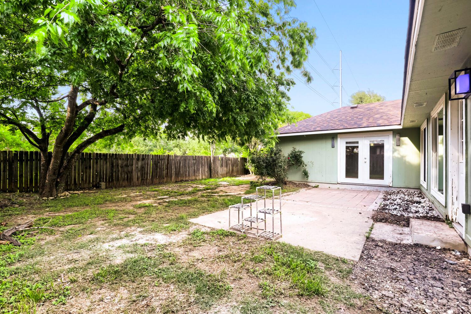 409 Kathleen Ln, Leander, TX 78641