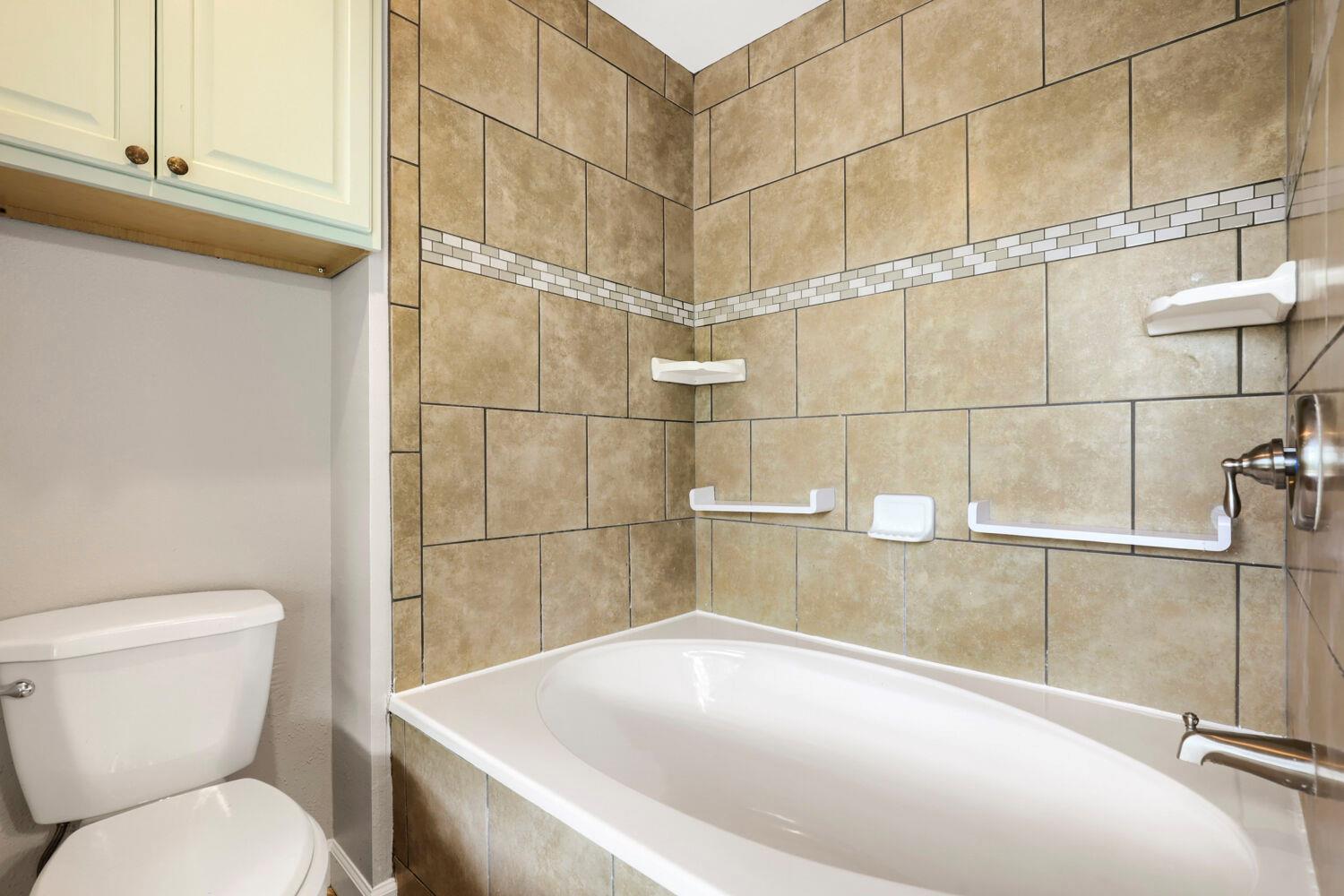 409 Kathleen Ln, Leander, TX 78641