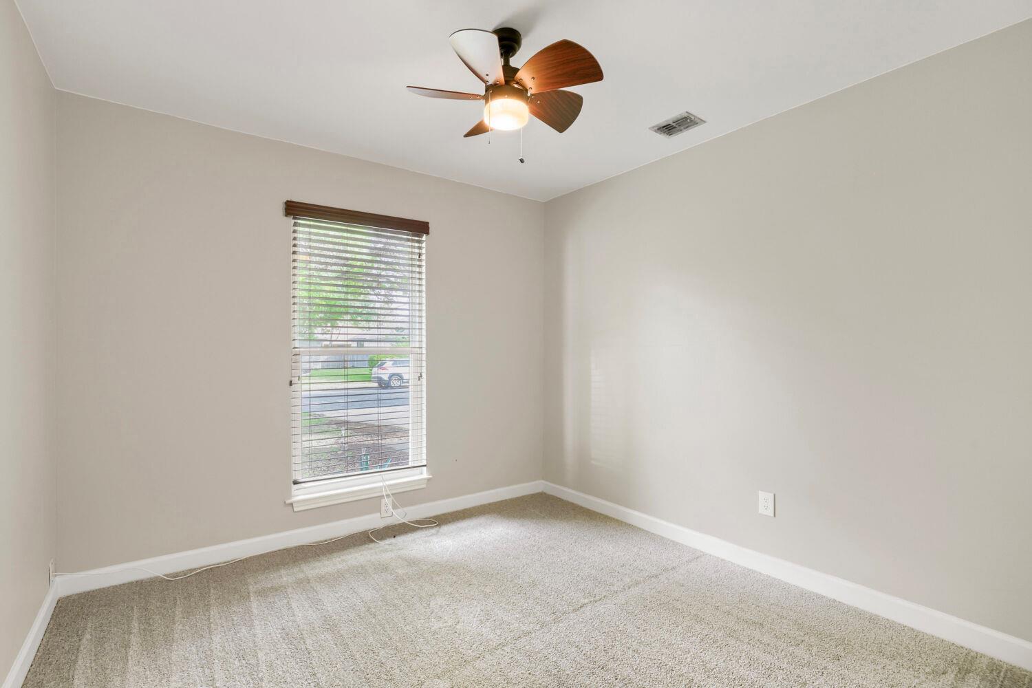 409 Kathleen Ln, Leander, TX 78641