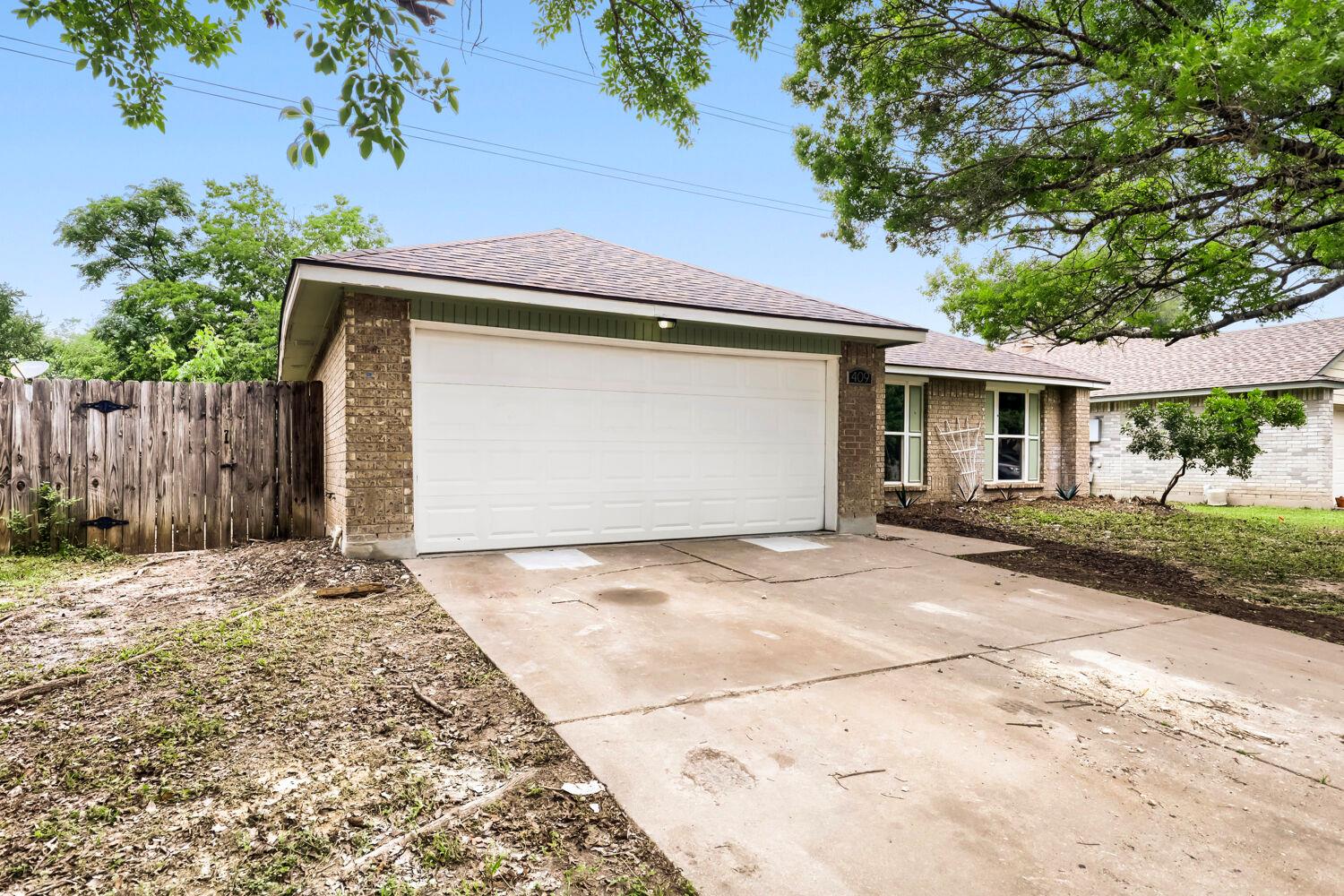 409 Kathleen Ln, Leander, TX 78641