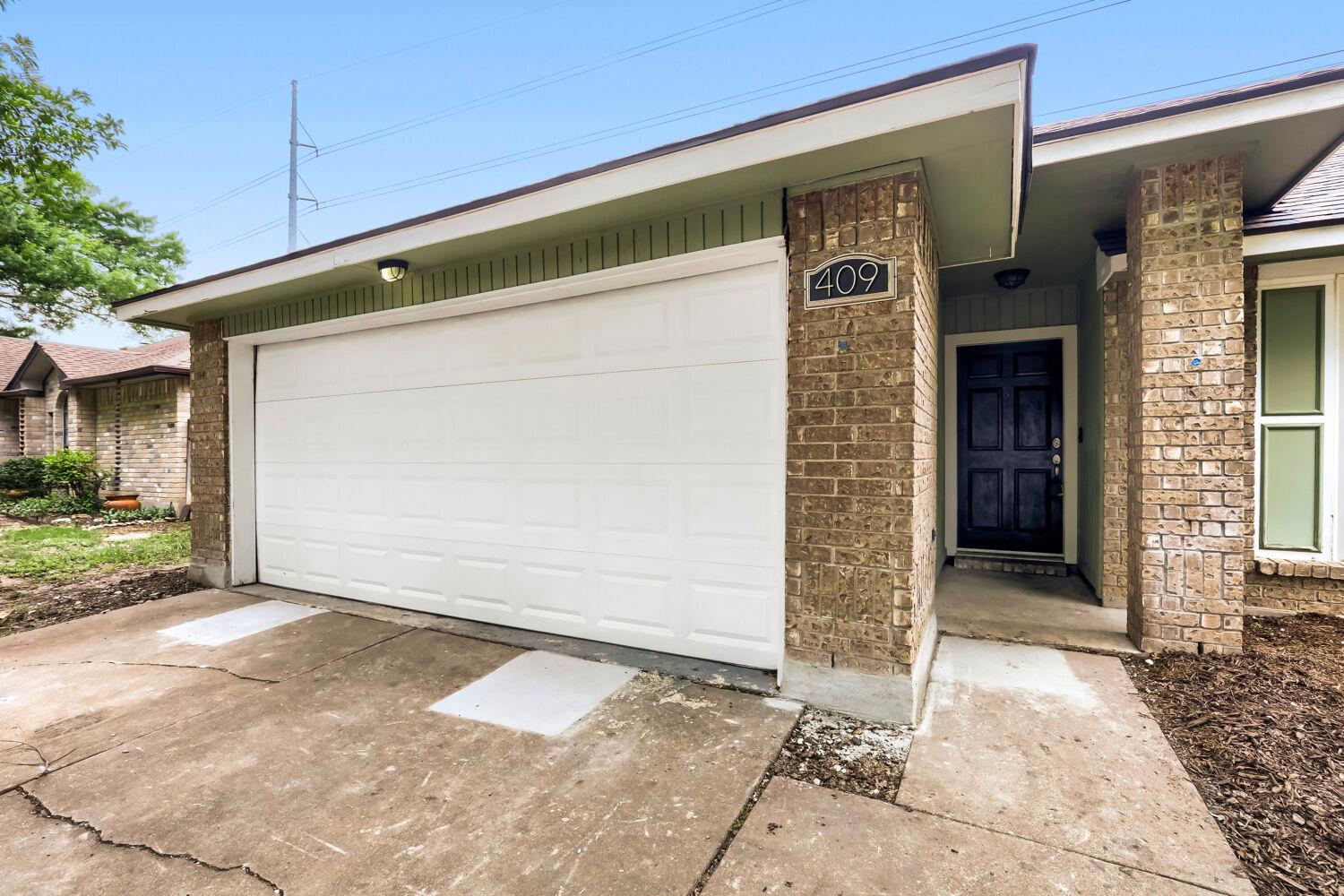 409 Kathleen Ln, Leander, TX 78641