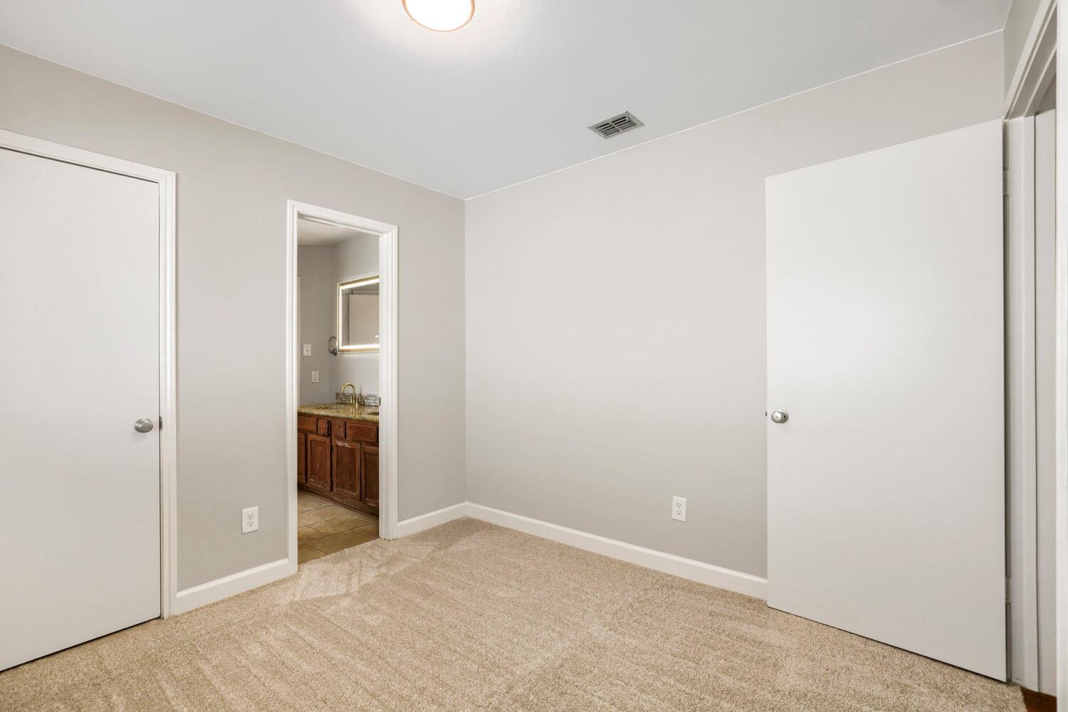 409 Kathleen Ln, Leander, TX 78641