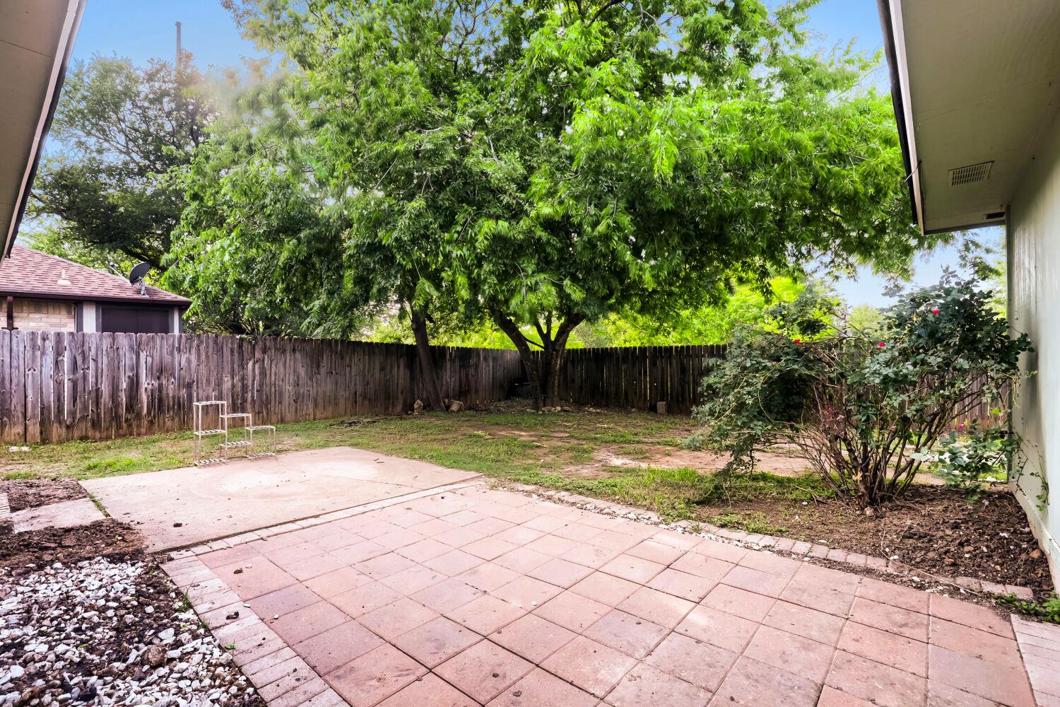 409 Kathleen Ln, Leander, TX 78641