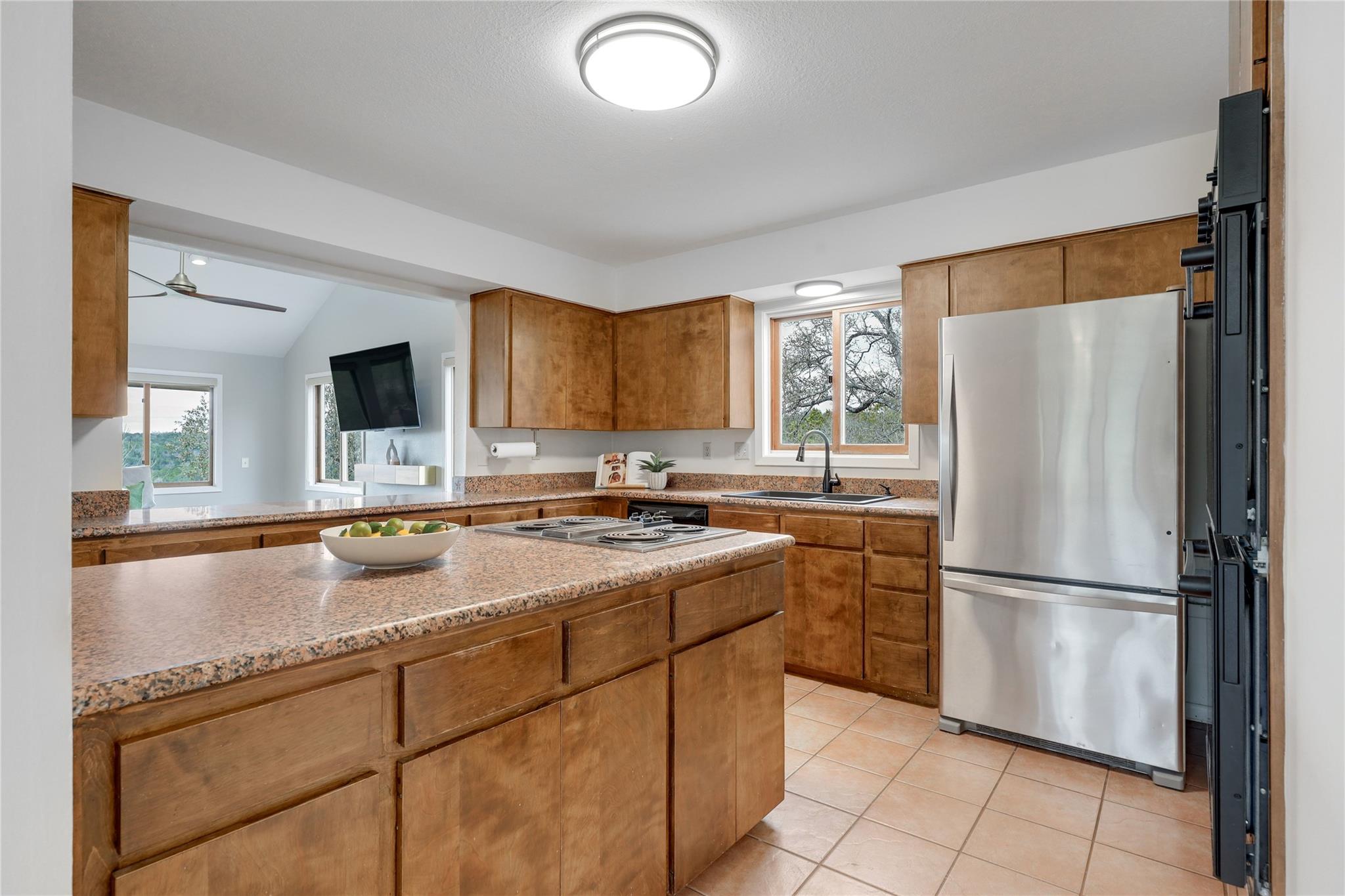 18205 Ridge Rd, Lago Vista, TX 78645