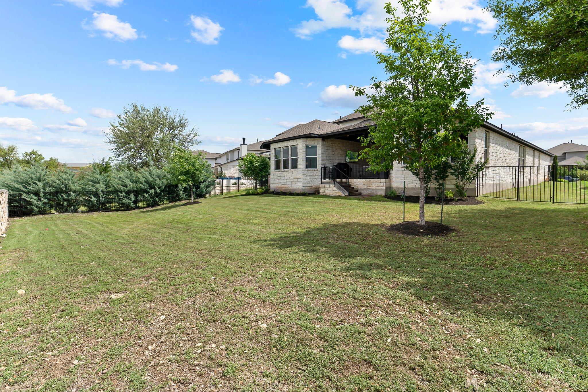 608 Tomichi Trl, Lakeway, TX 78738