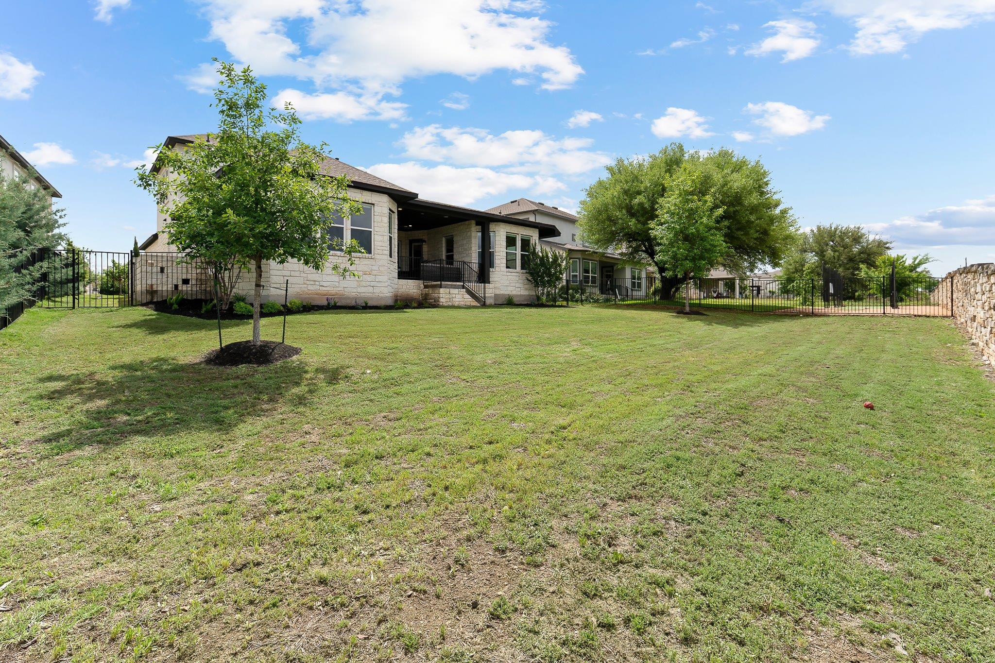 608 Tomichi Trl, Lakeway, TX 78738
