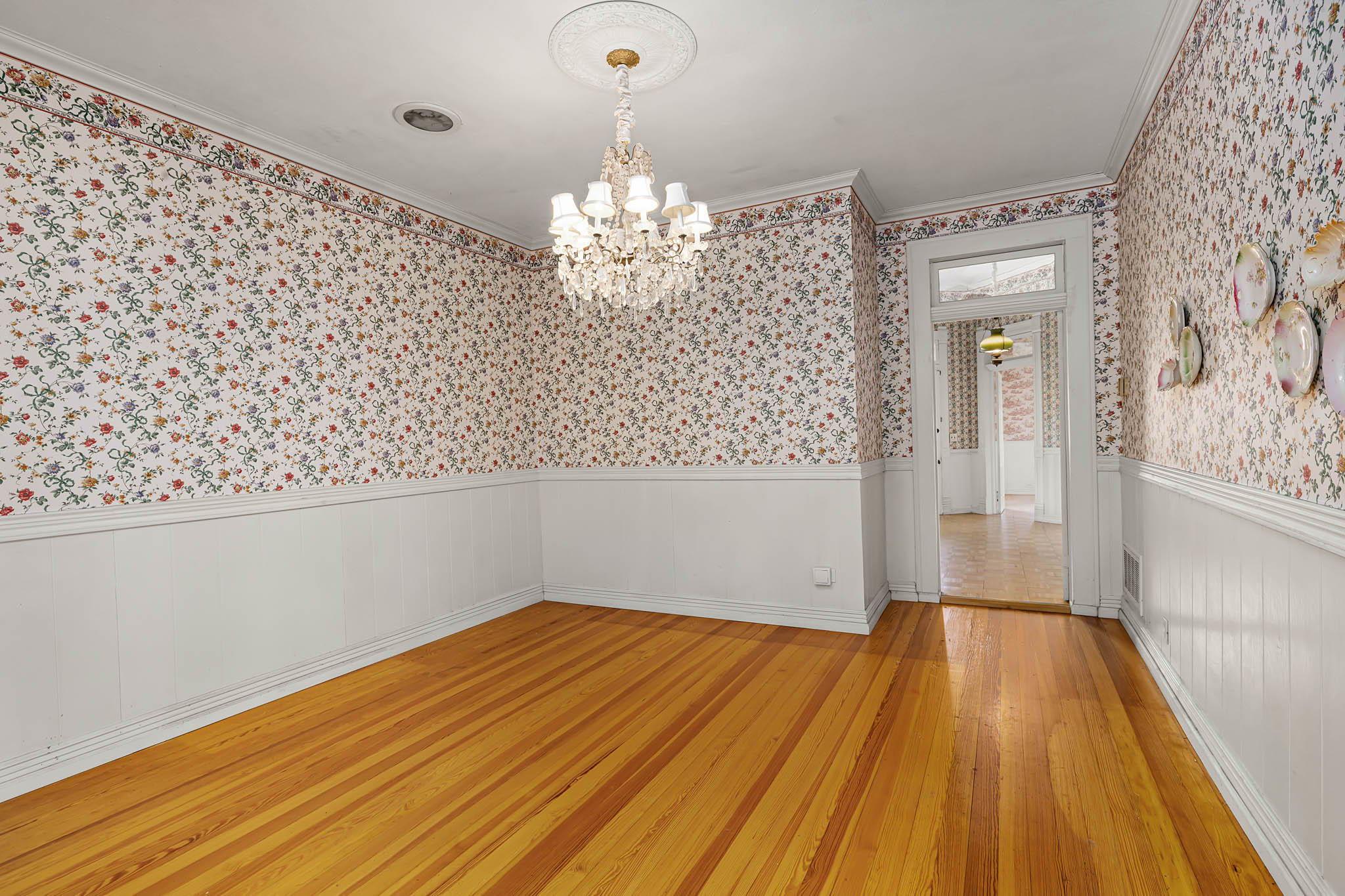 633 S Castell Ave, New Braunfels, TX 78130