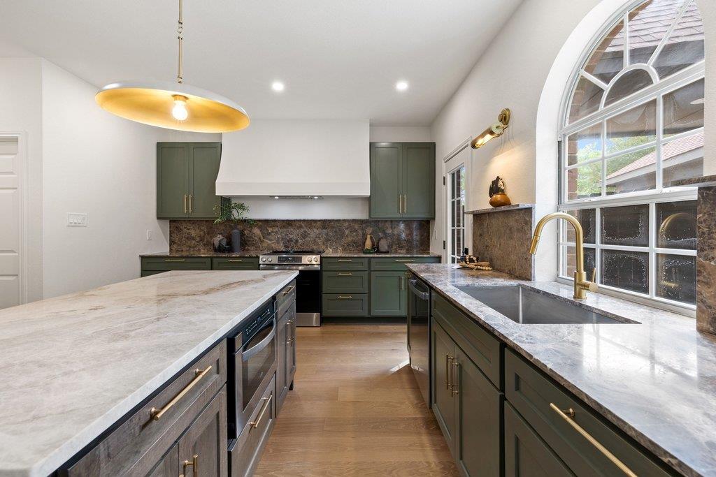 7516 Orrick Dr, Austin, TX 78749