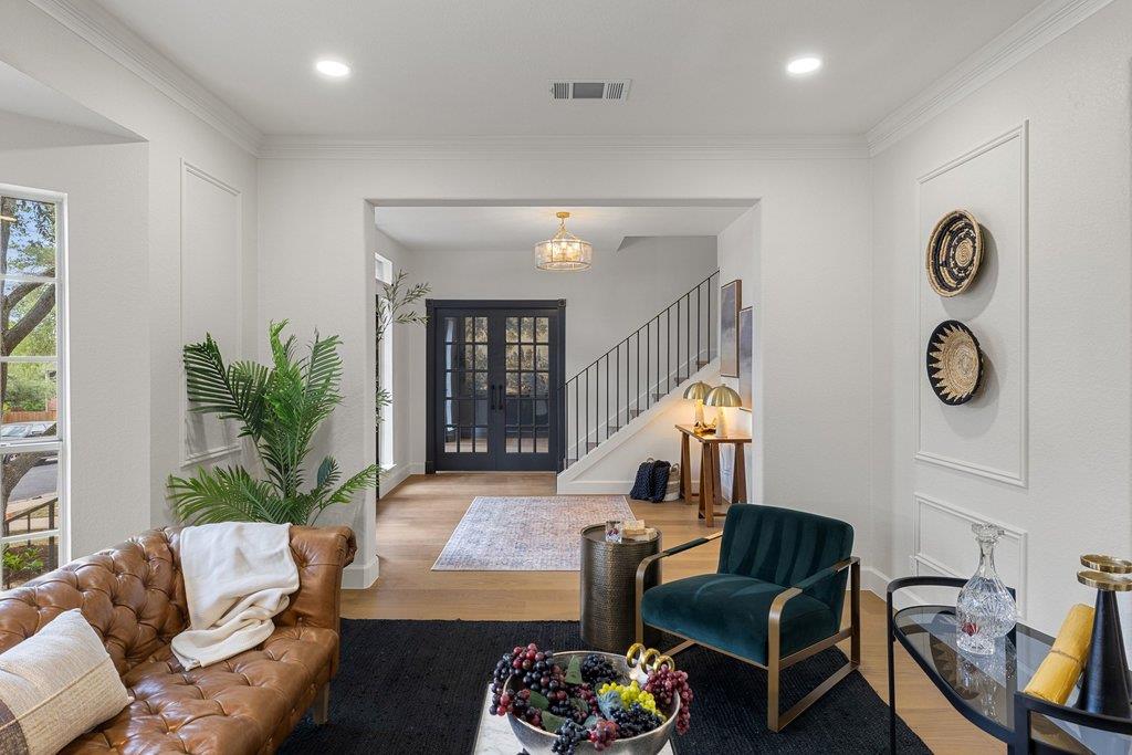 7516 Orrick Dr, Austin, TX 78749