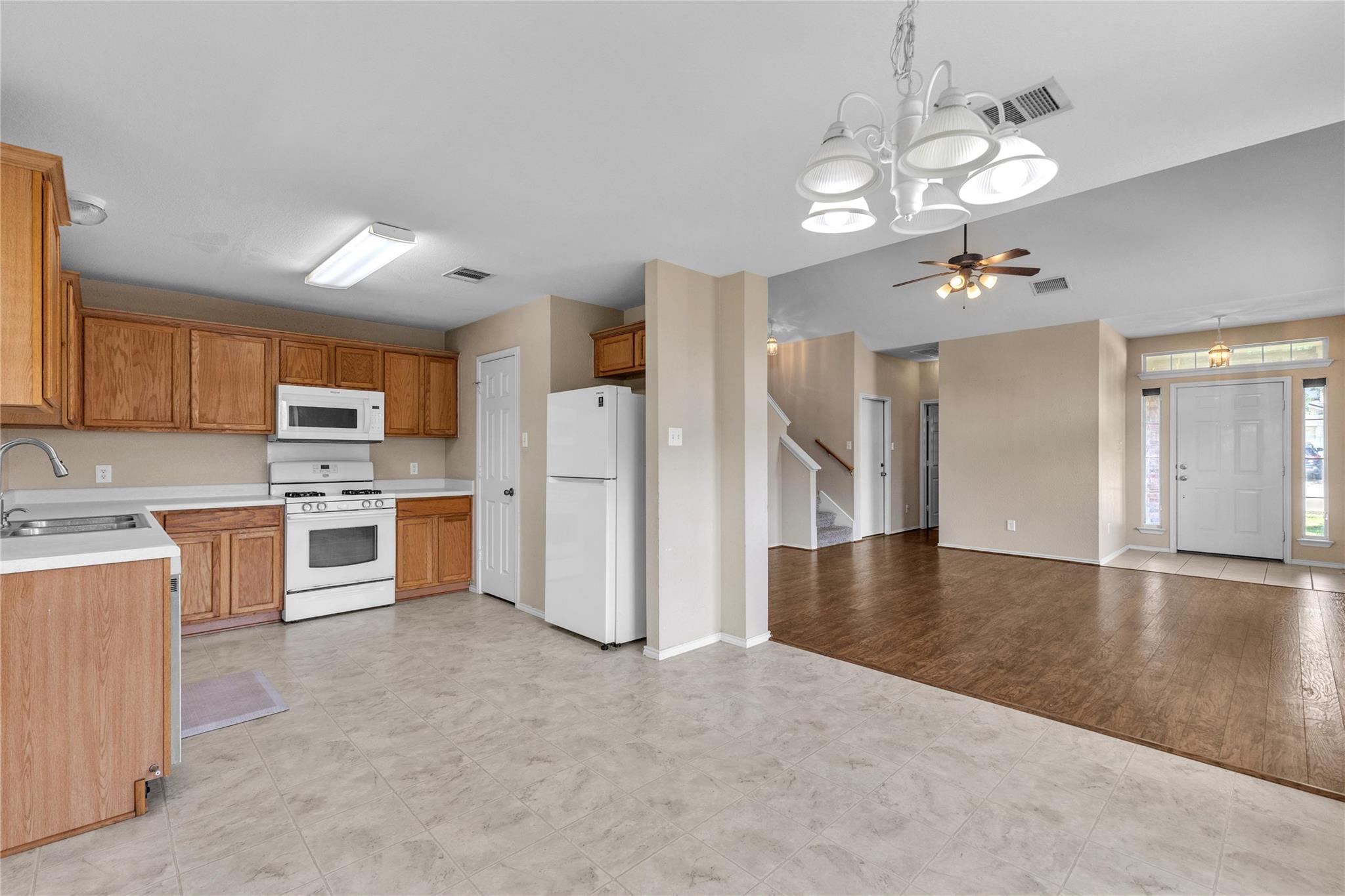 3730 Castle Rock Dr, Round Rock, TX 78681