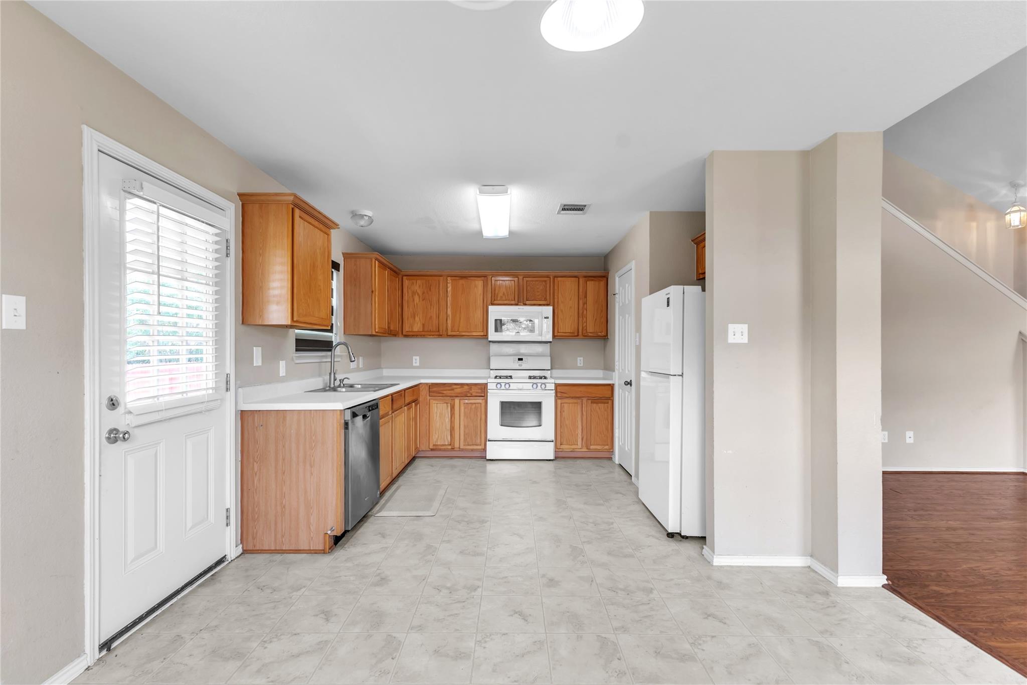 3730 Castle Rock Dr, Round Rock, TX 78681